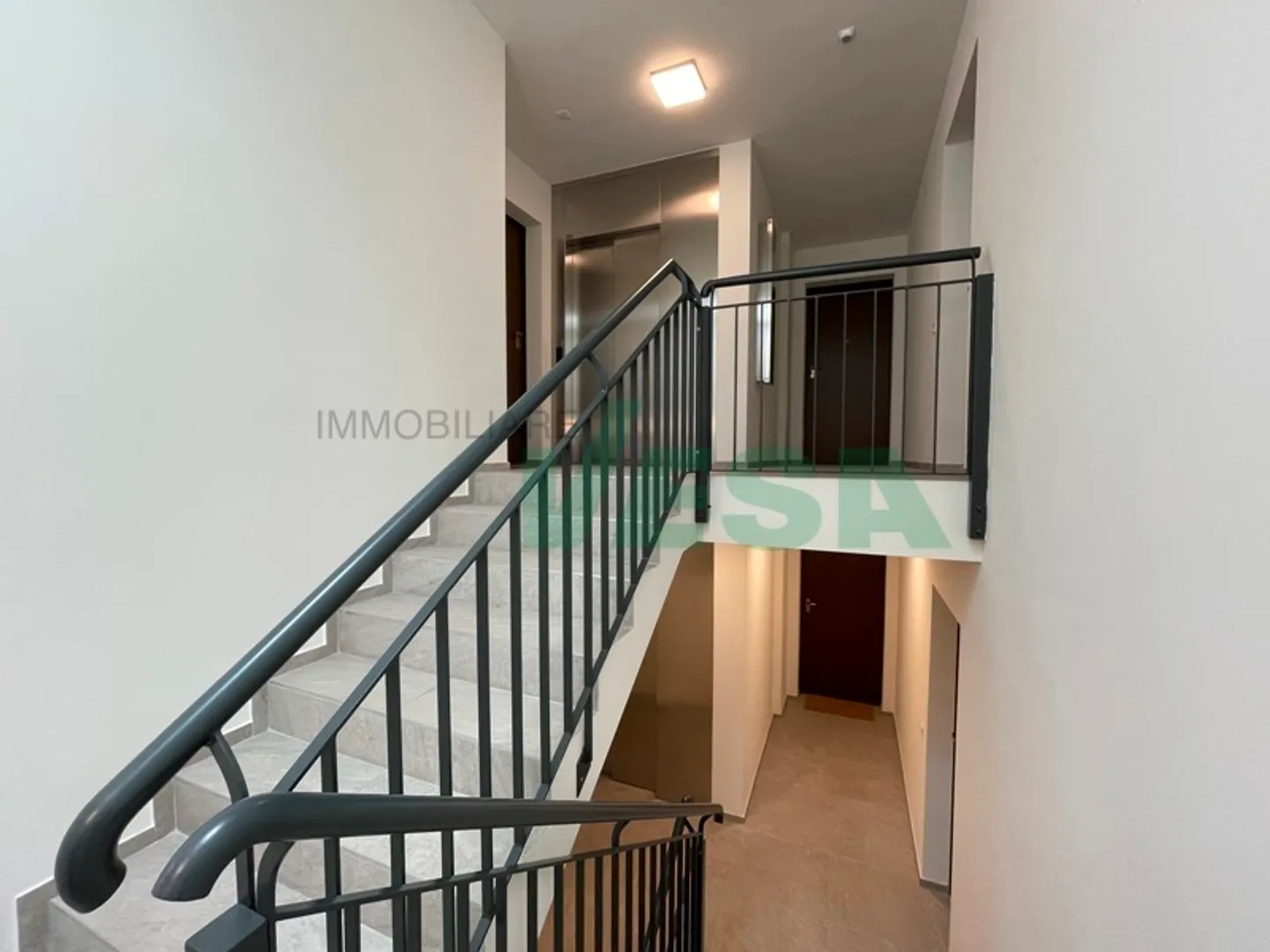 Neue, kleine und gepflegte Wohnanlage in sehr sonniger und bequemer Lage - Foto 9 von 11