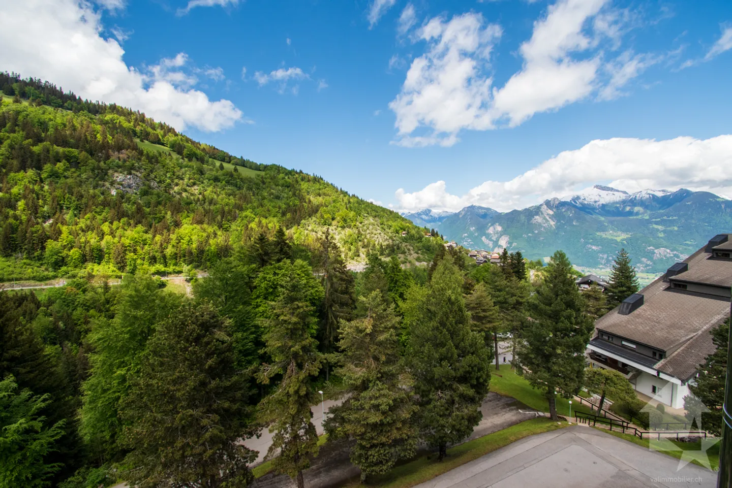 Torgon, spacious 2.5 rooms renovated in the residence 'Le Panorama' - Photo 12 of 13
