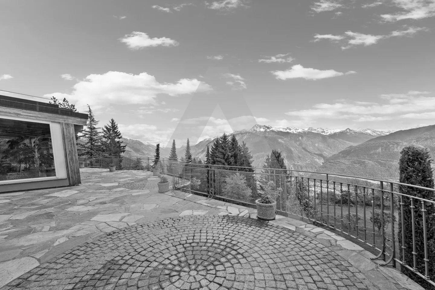 Chalet exclusif avec Spa - Photo 2 sur 8