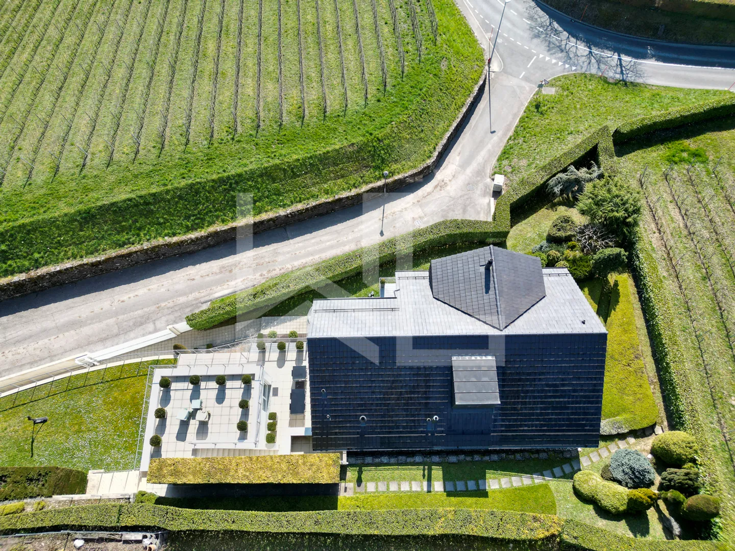 Villa contemporaine d'exception avec panorama spectaculaire sur le lac - Photo 11 sur 11