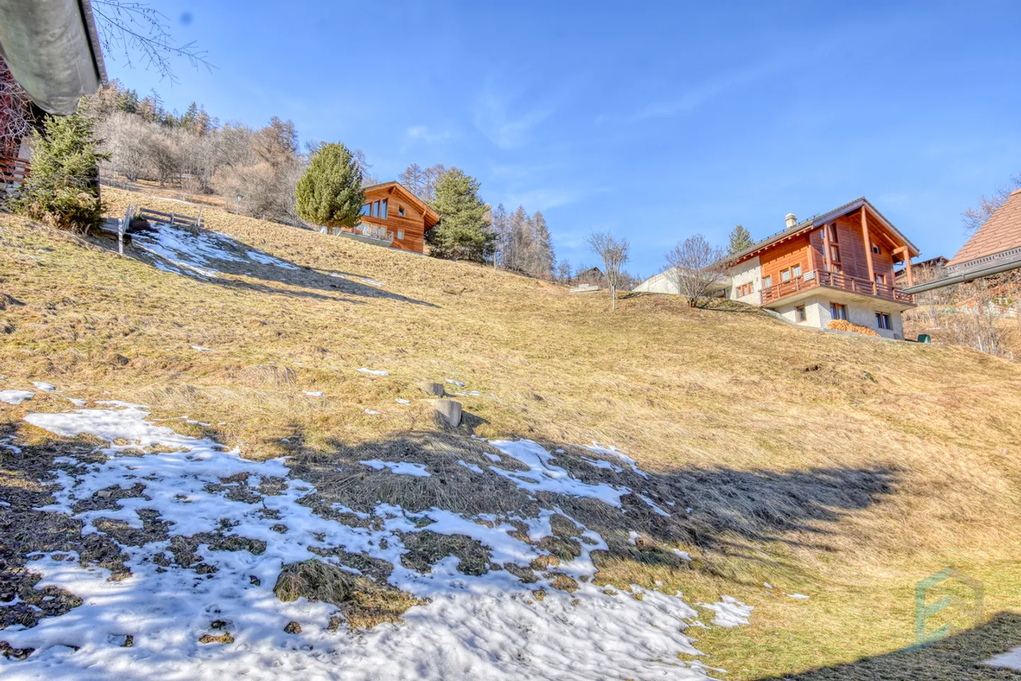 ESCLUSIVITÀ  Magnifico terreno edificabile attrezzato di 1'149m² - Foto 4 di 7