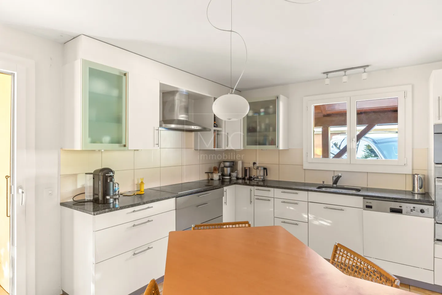 Beautiful individual villa with a magnificent garden in Marly - Photo 6 of 13