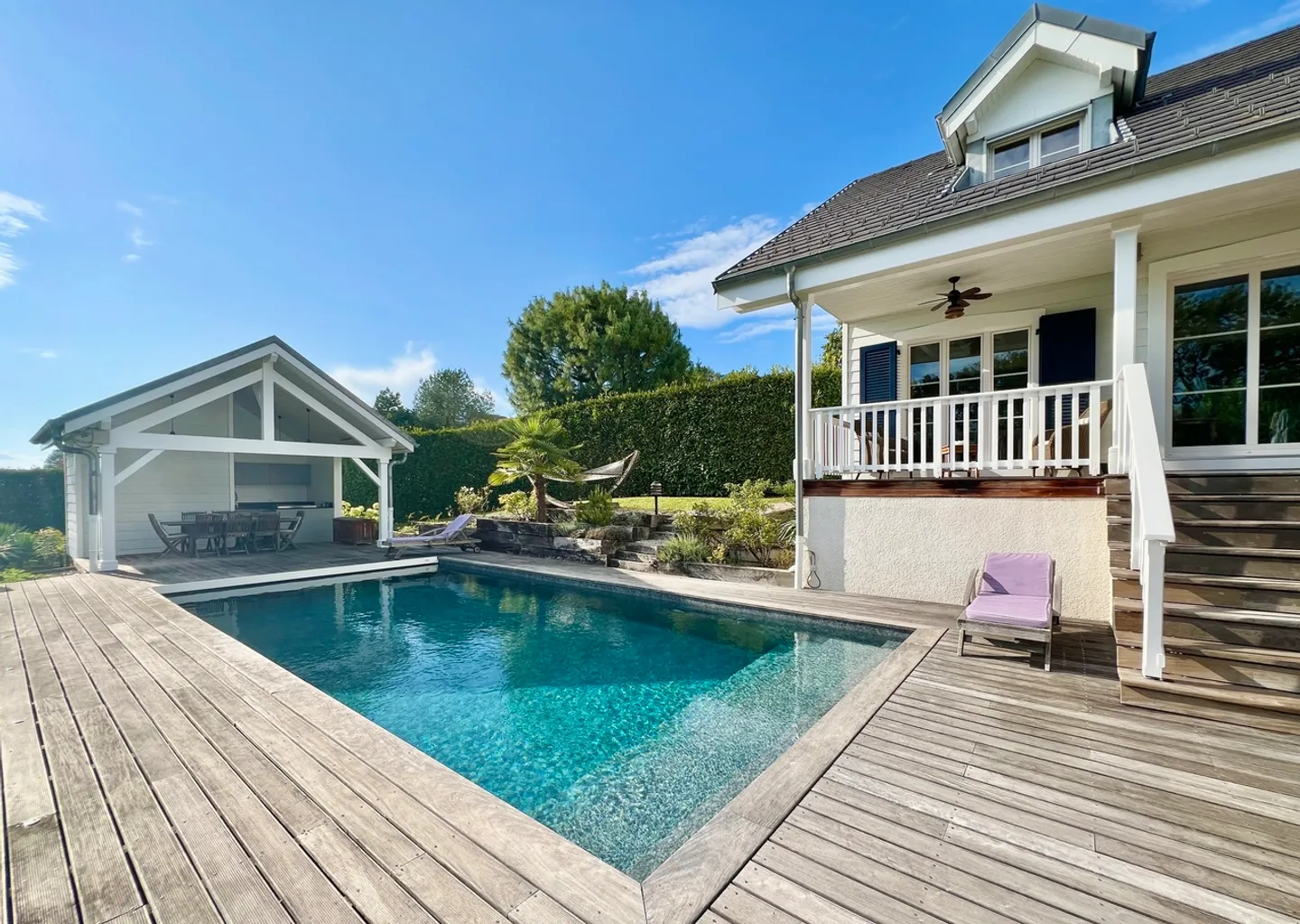 France - Exceptional villa with swimming pool in a green setting - Photo 1 of 8