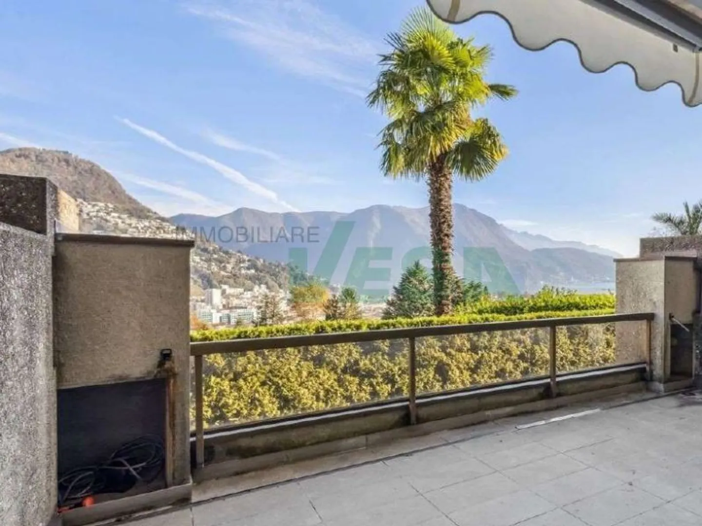 Moderno e luminoso appartamento 2 locali con splendida vista lago - Foto 9 von 11