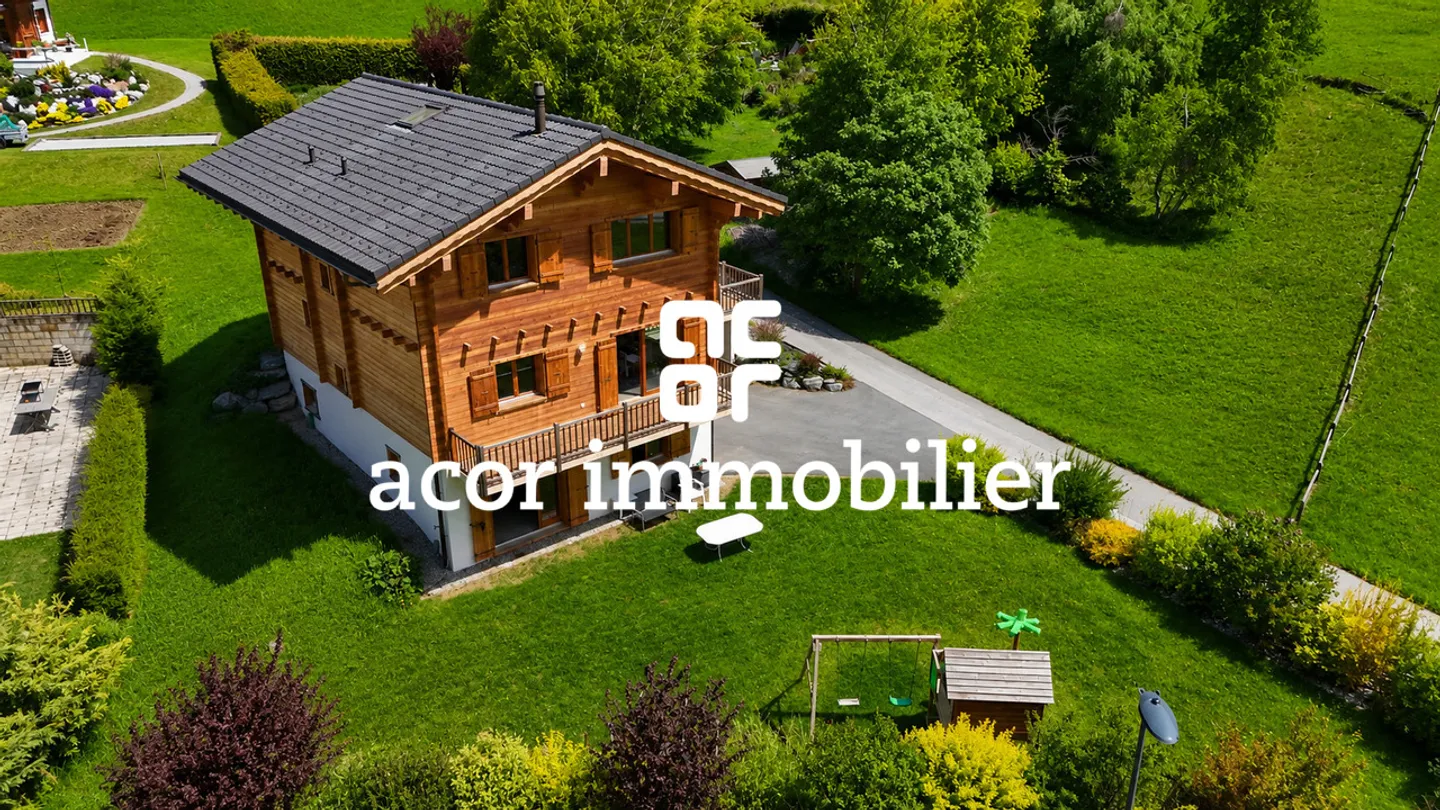 Bright chalet in Evolène with unobstructed mountain views - Photo 1 of 5