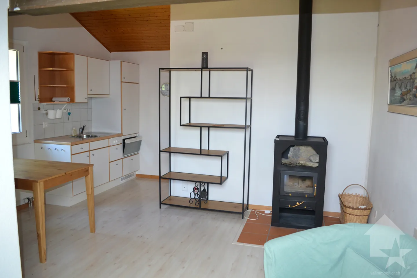 2,5-Zimmer-Wohnung von 42 m2 im Dachgeschoss mit Blick auf die Alpen - Foto 3 von 13