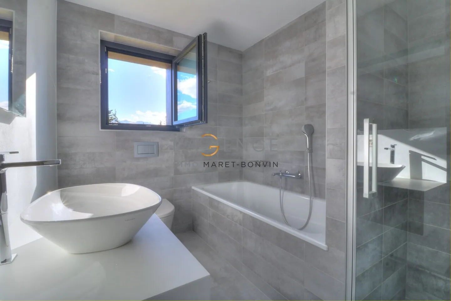 EXCEPTIONAL ARCHITECT DESIGNED CHALET - GRANDIOSE PANORAMA - ANZERE - Photo 9 of 11