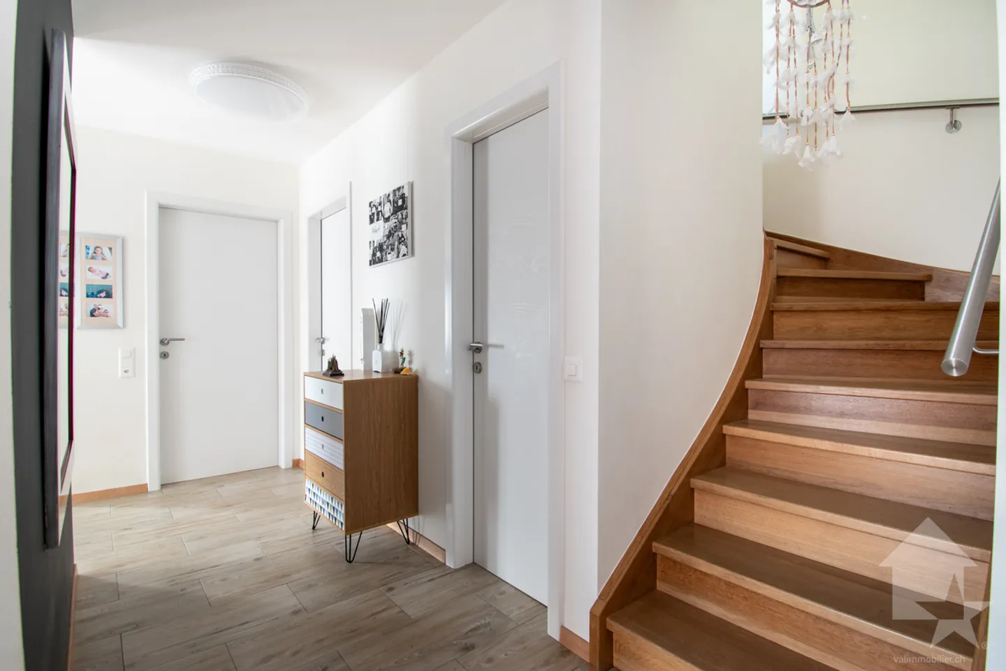 Spacious chalet in the heights of Ollon - Photo 9 of 13