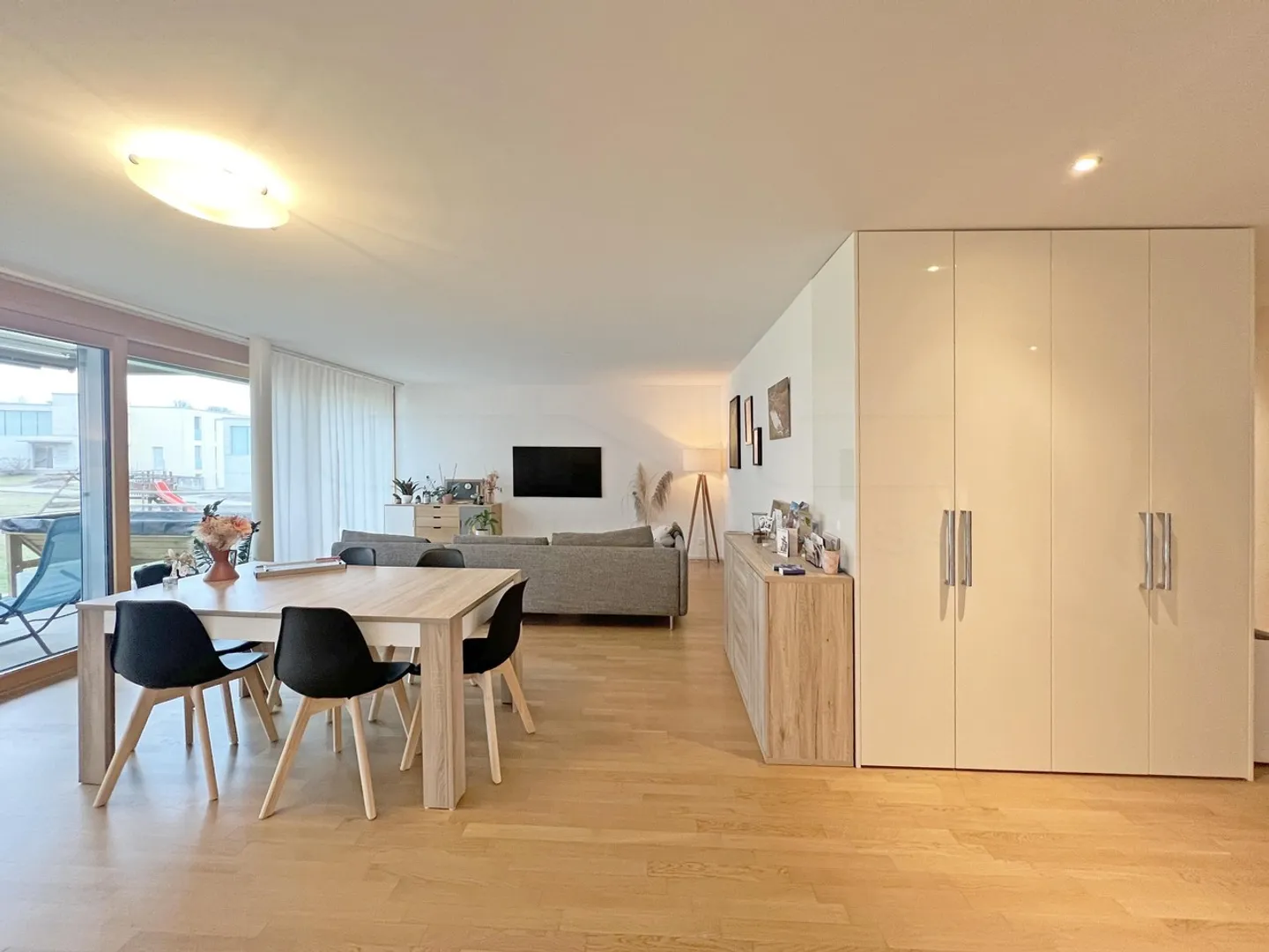 Geräumige 3½-Zimmer-Wohnung im 1. Stock - Foto 2 von 6