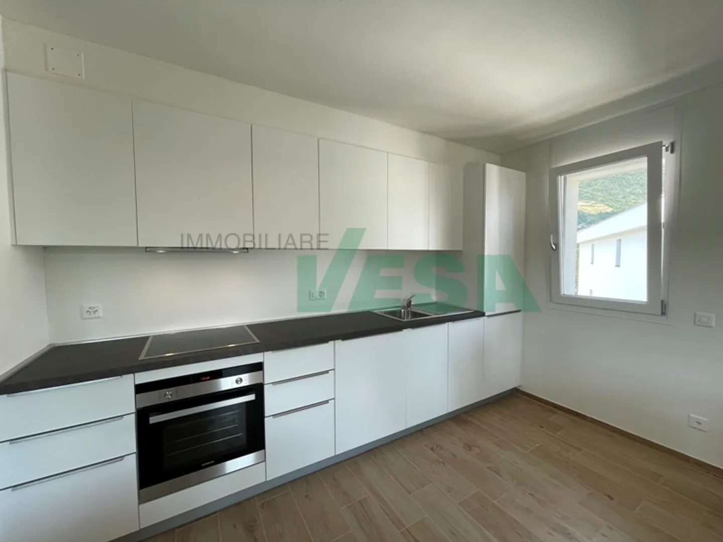 Neue, kleine und gepflegte Wohnanlage in sehr sonniger und bequemer Lage - Foto 8 von 11