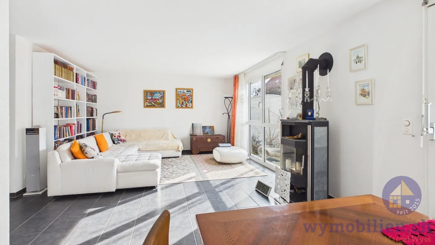 Plenty of Space, Quiet + Close to the Center - Semi-Detached Family House with Garden - Photo 2 of 13