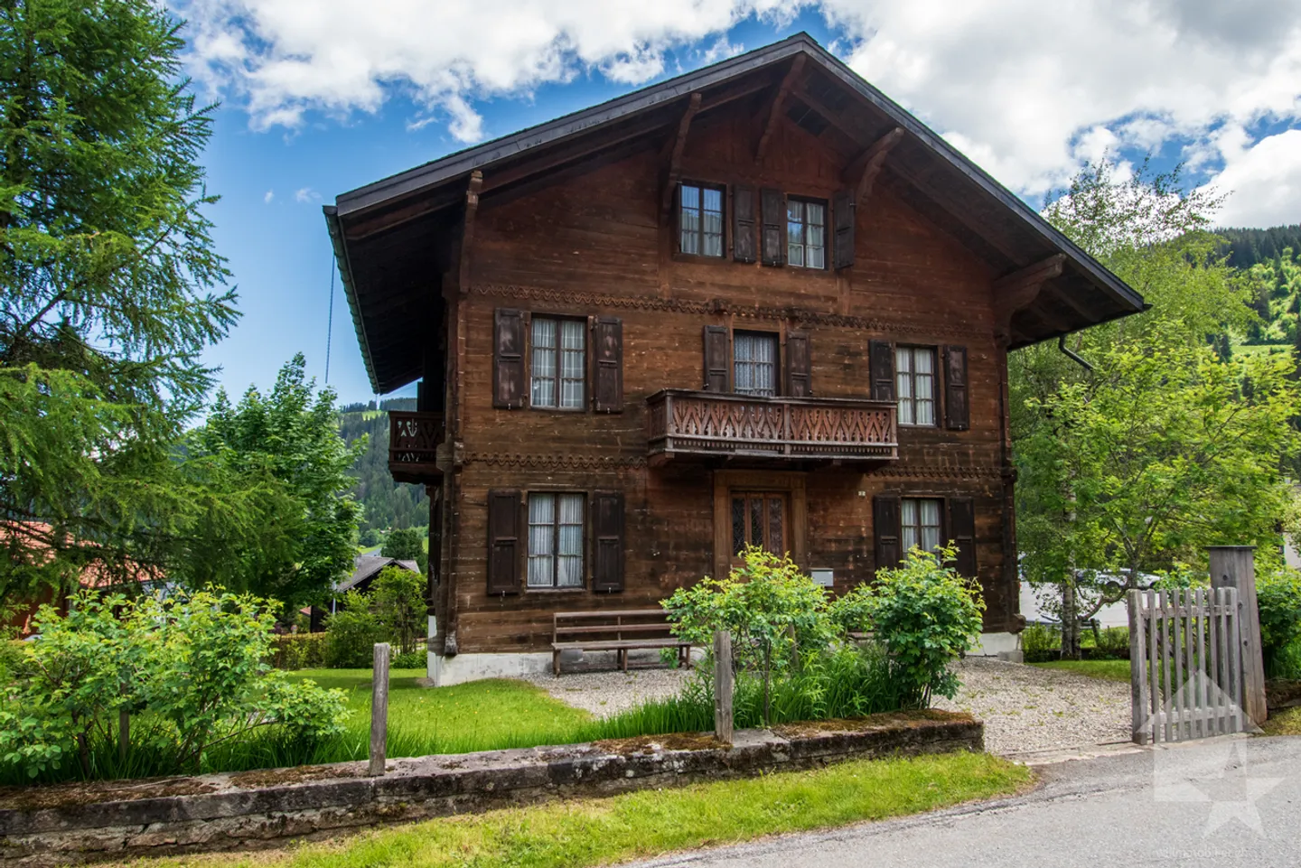 Authentique chalet de caractère au coeur de Morgins - Photo 1 sur 13