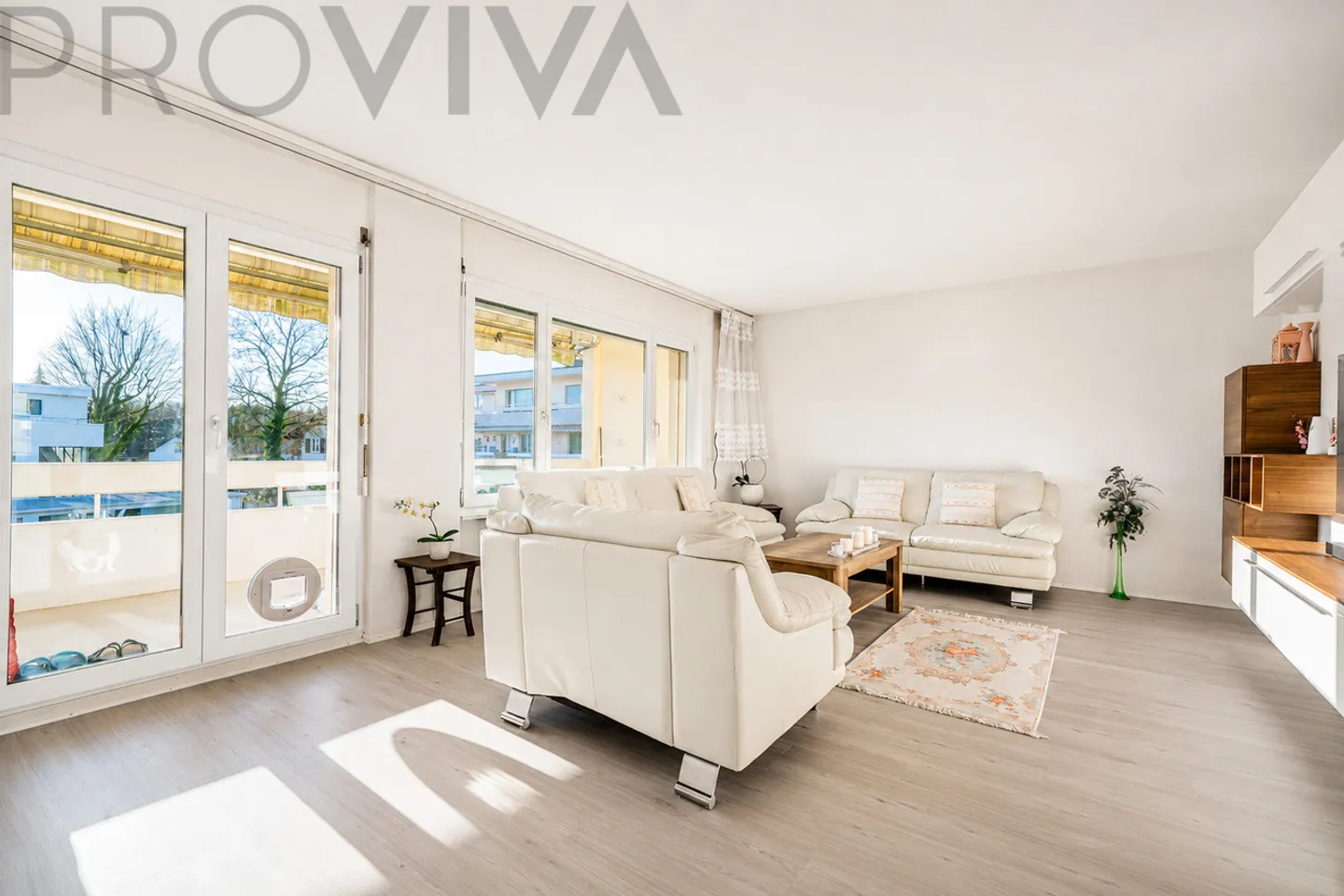 Move in and feel good - well-kept home with high quality of life - Photo 4 of 13