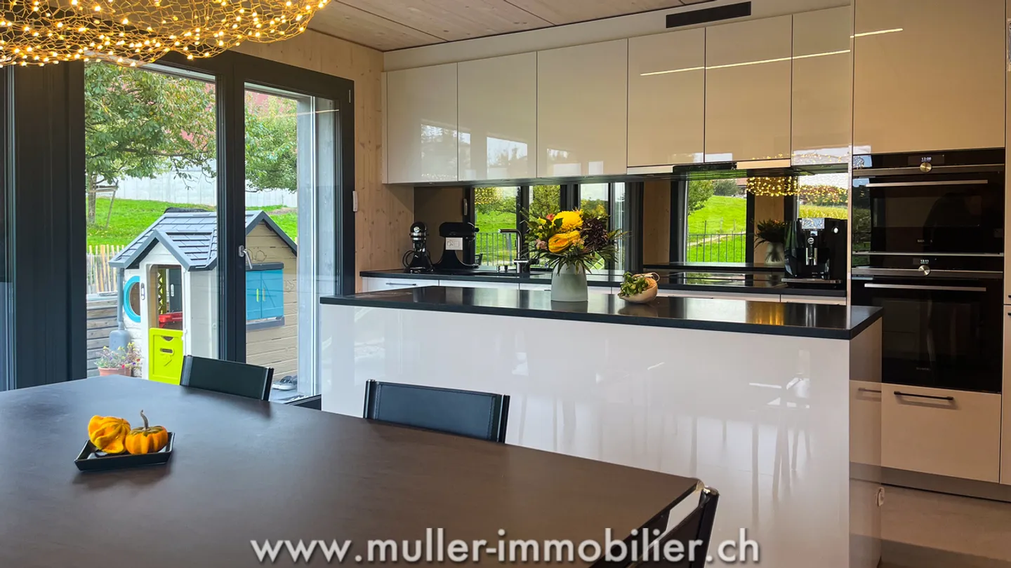 Beautiful corner semi-detached villa in the heart of nature - Photo 5 of 13