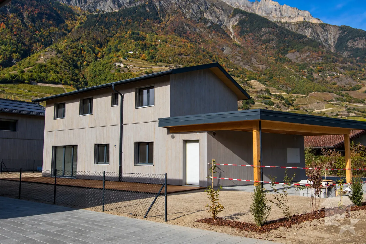 Fully, maison individuelle neuve Minergie P - Photo 1 sur 13