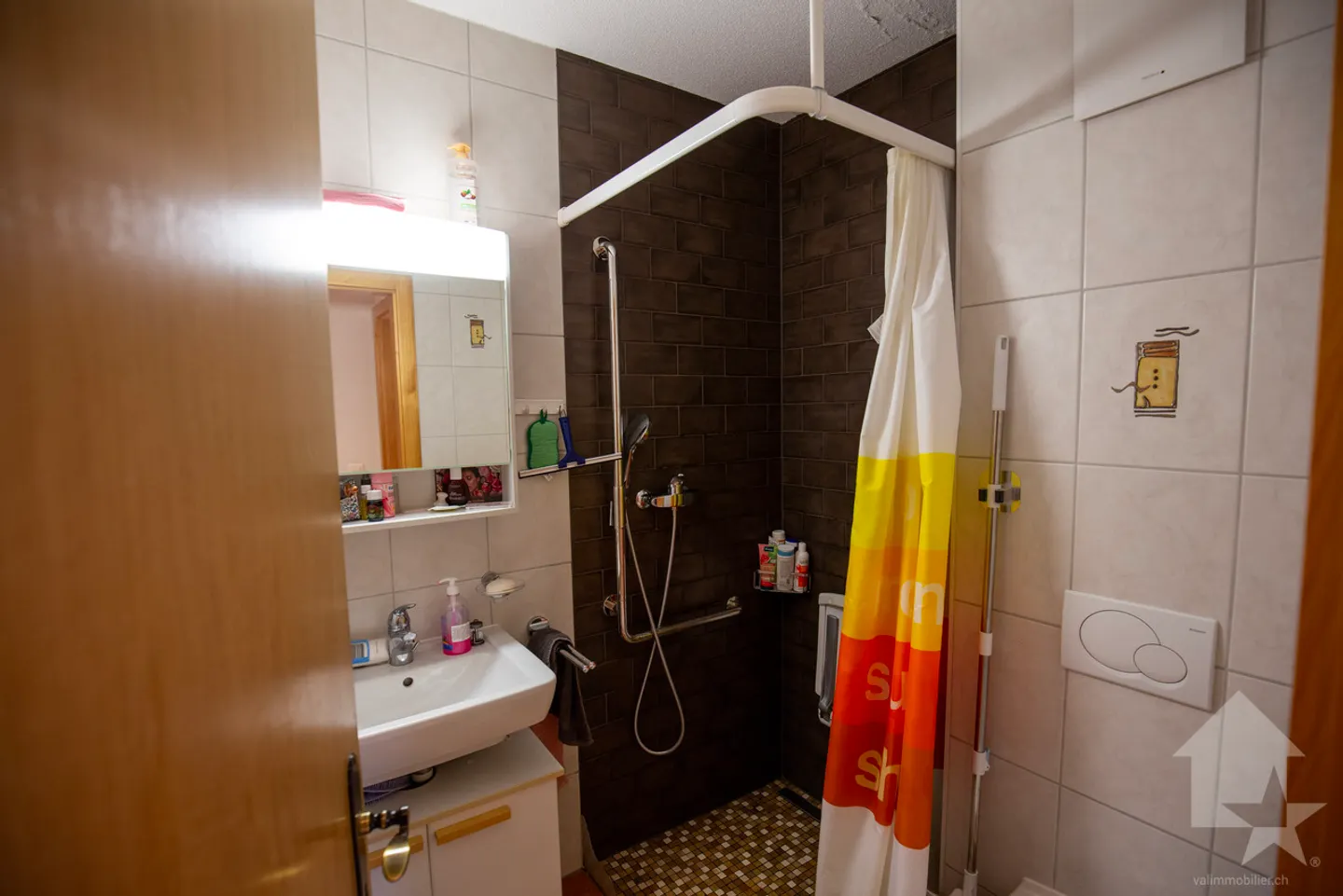 4,5-Zimmer-Wohnung mit Garage in Châteauneuf-Conthey - Foto 13 von 13