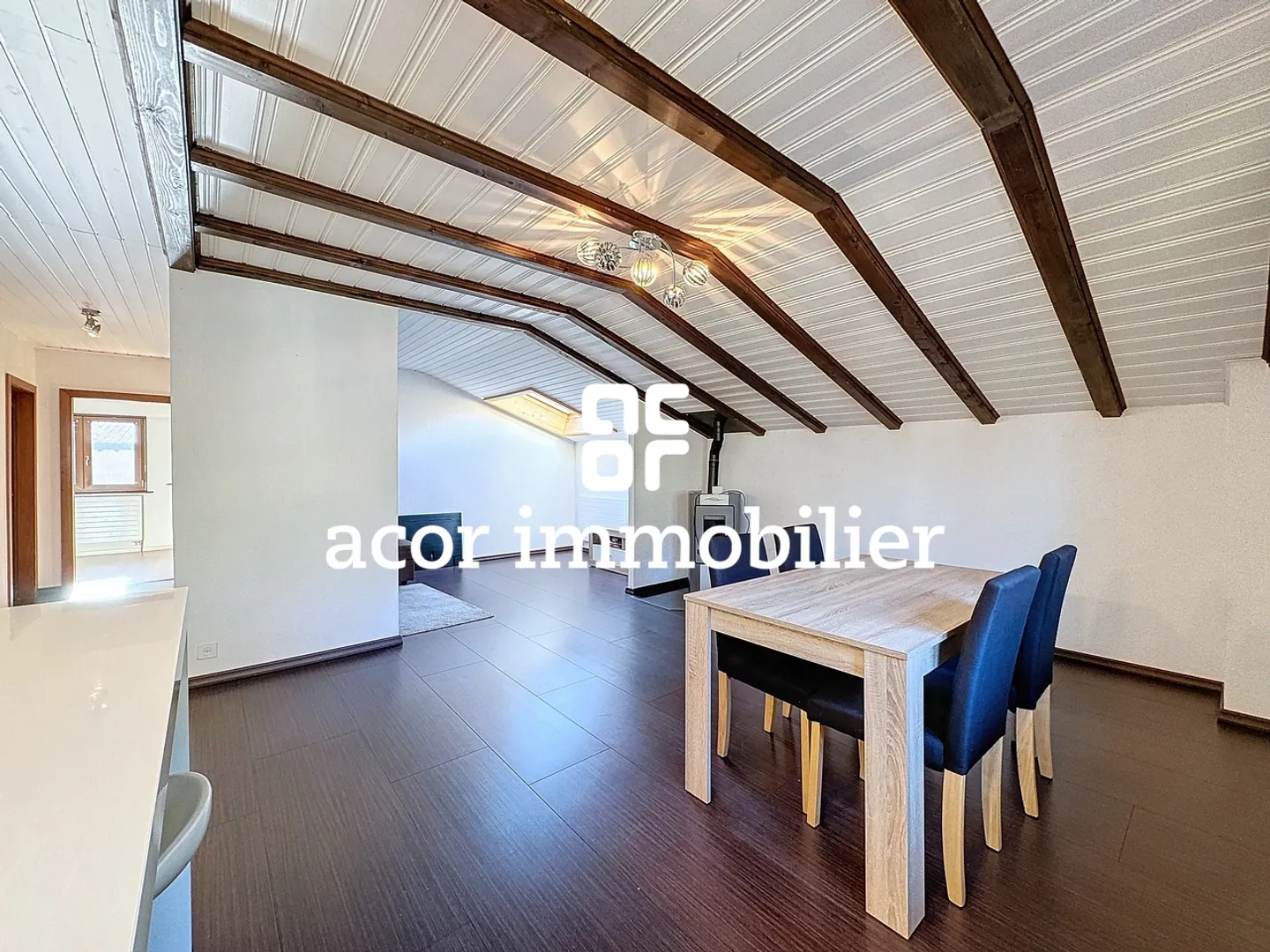 Saxon - 3½-Zimmer-Wohnung in einem Zweifamilienhaus - Foto 2 von 7