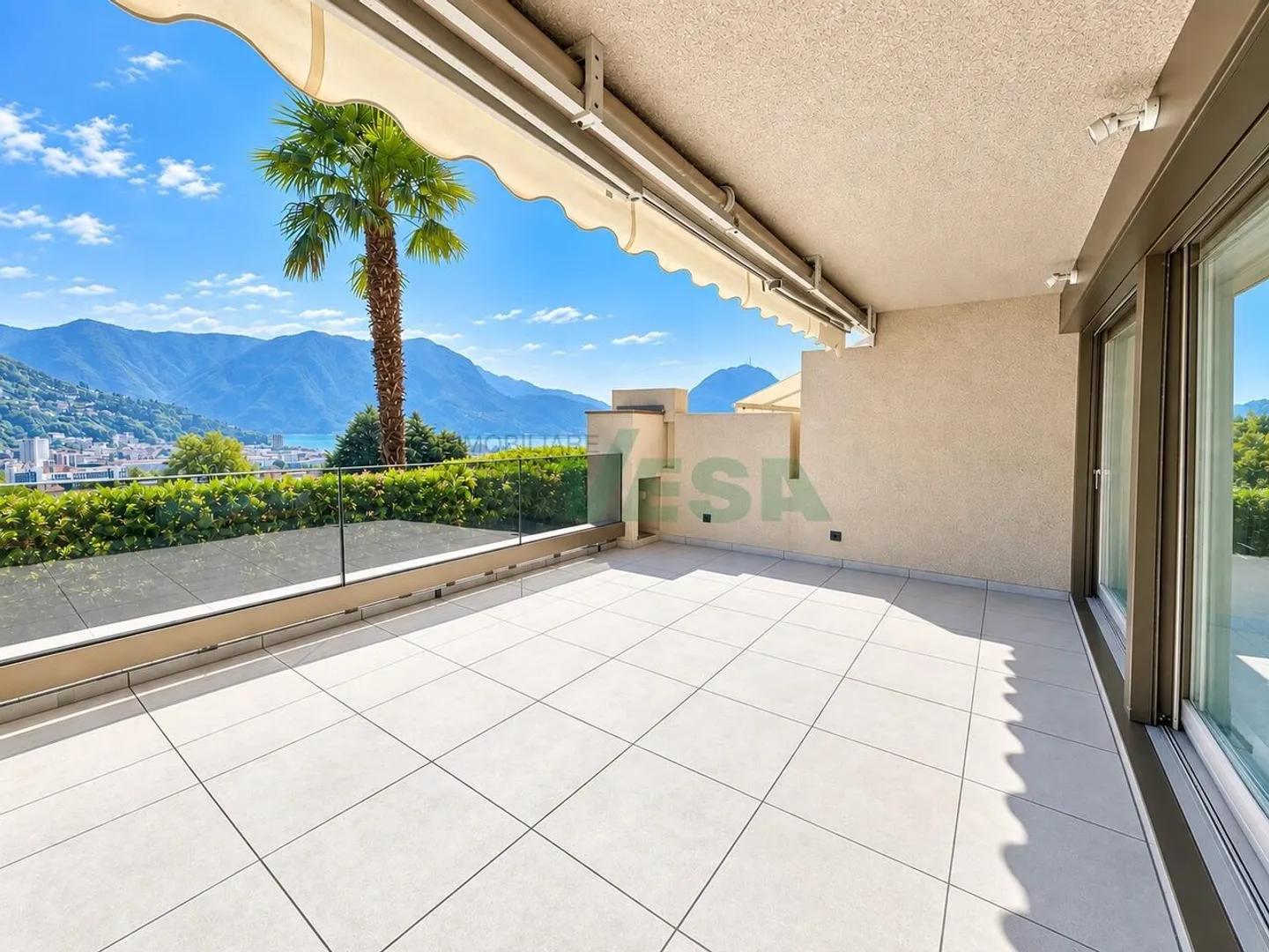 Appartement moderne et lumineux de 2 pièces avec belle vue sur le lac - Photo 2 sur 11