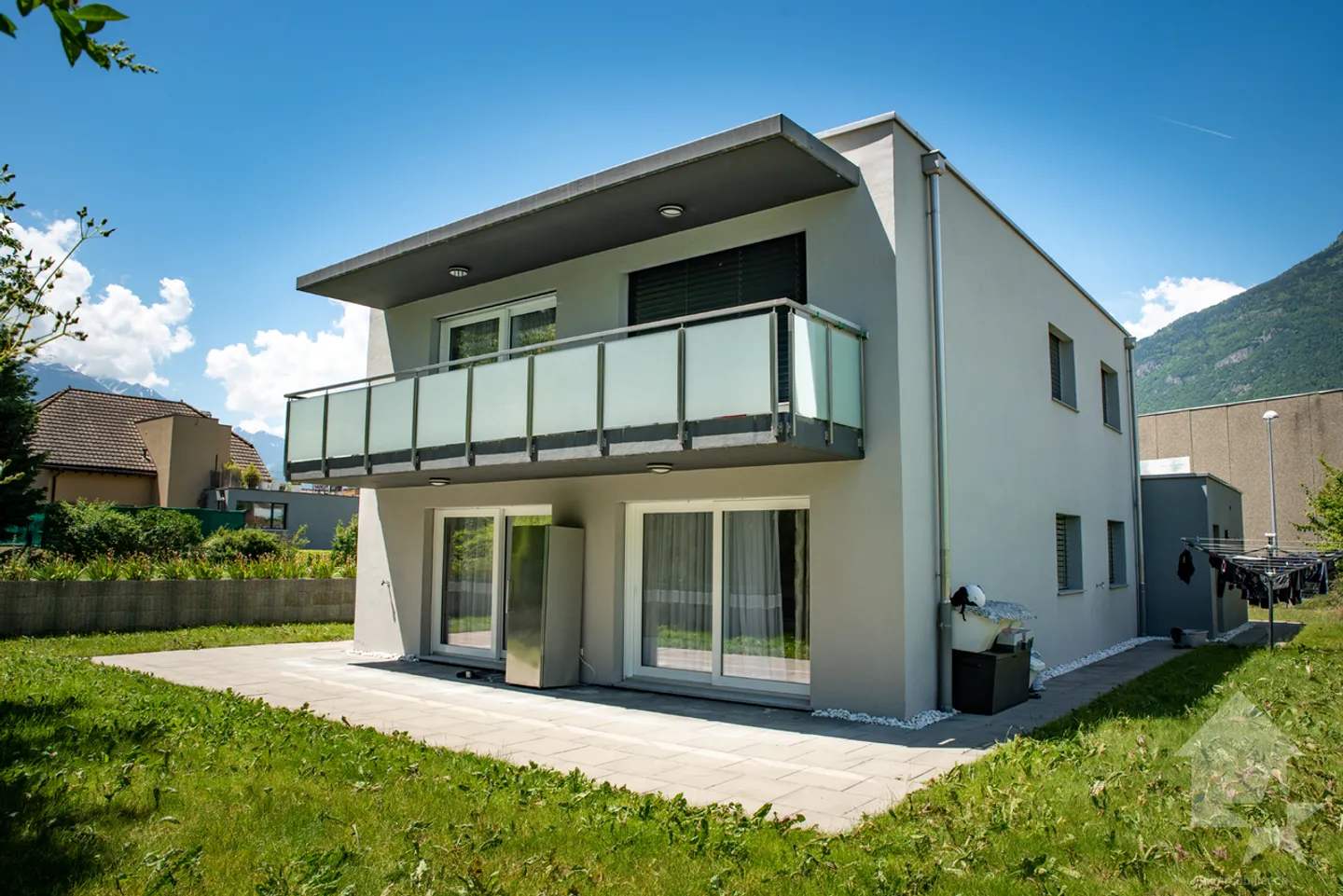 Bella villa composta da 2 appartamenti indipendenti - Foto 1 di 13