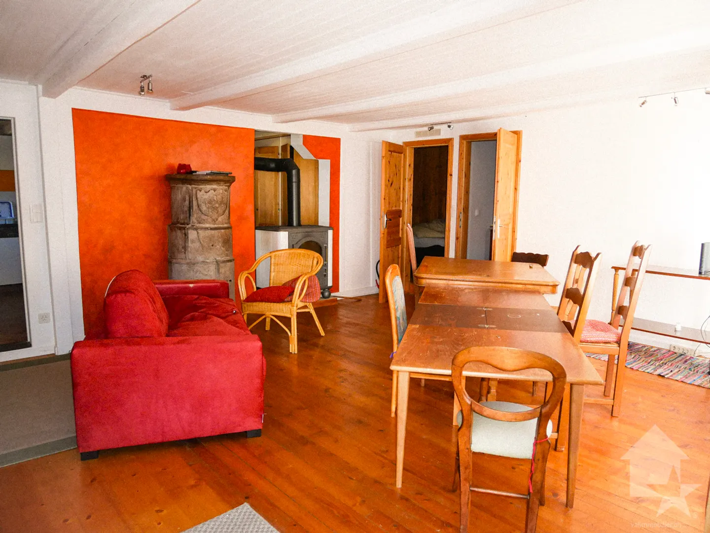 Charmante maison à rénover - Photo 3 sur 13