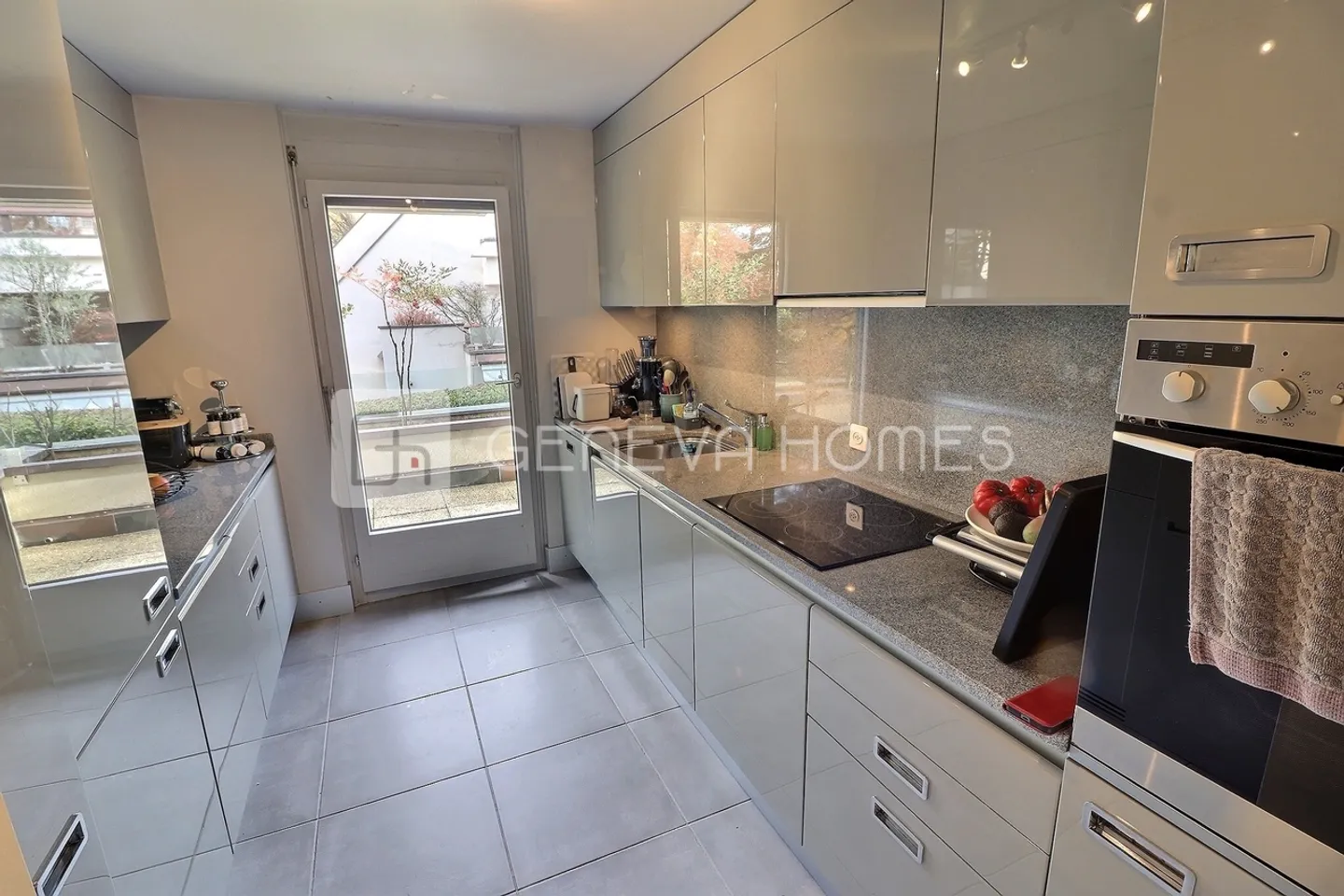 Appartement en duplex au coeur de la verdure - Photo 8 sur 9