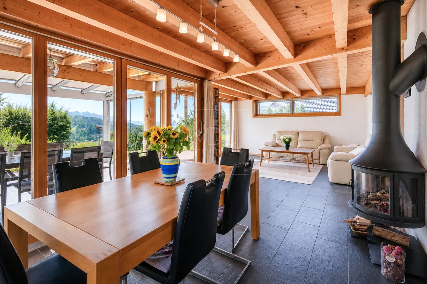 Beau châlet contemporain avec vue panoramique à Châtel-St-Denis - Photo 4 of 13