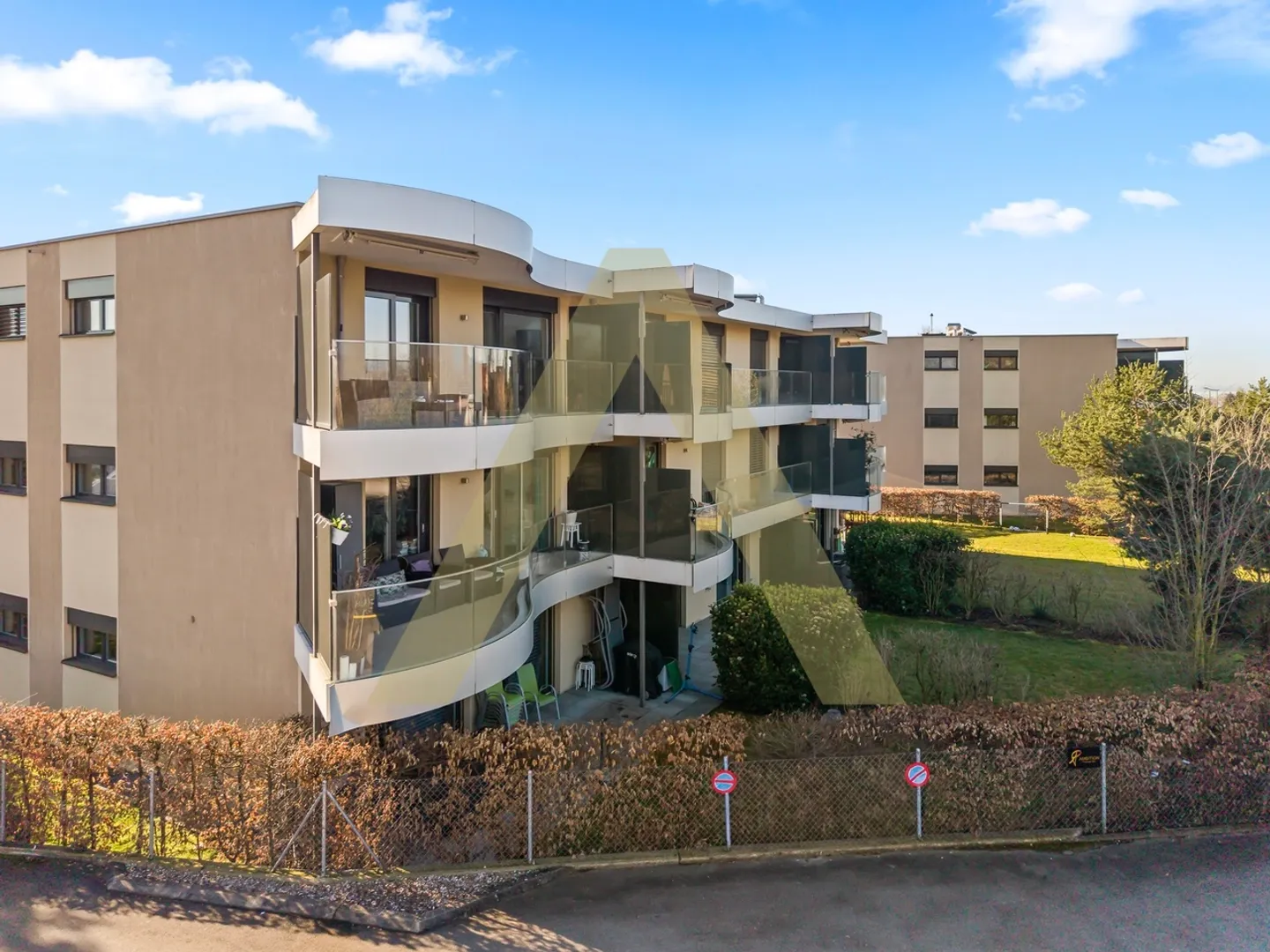 Komfortable und zeitgenössische Wohnung in der Nähe des Sees - Foto 1 von 8