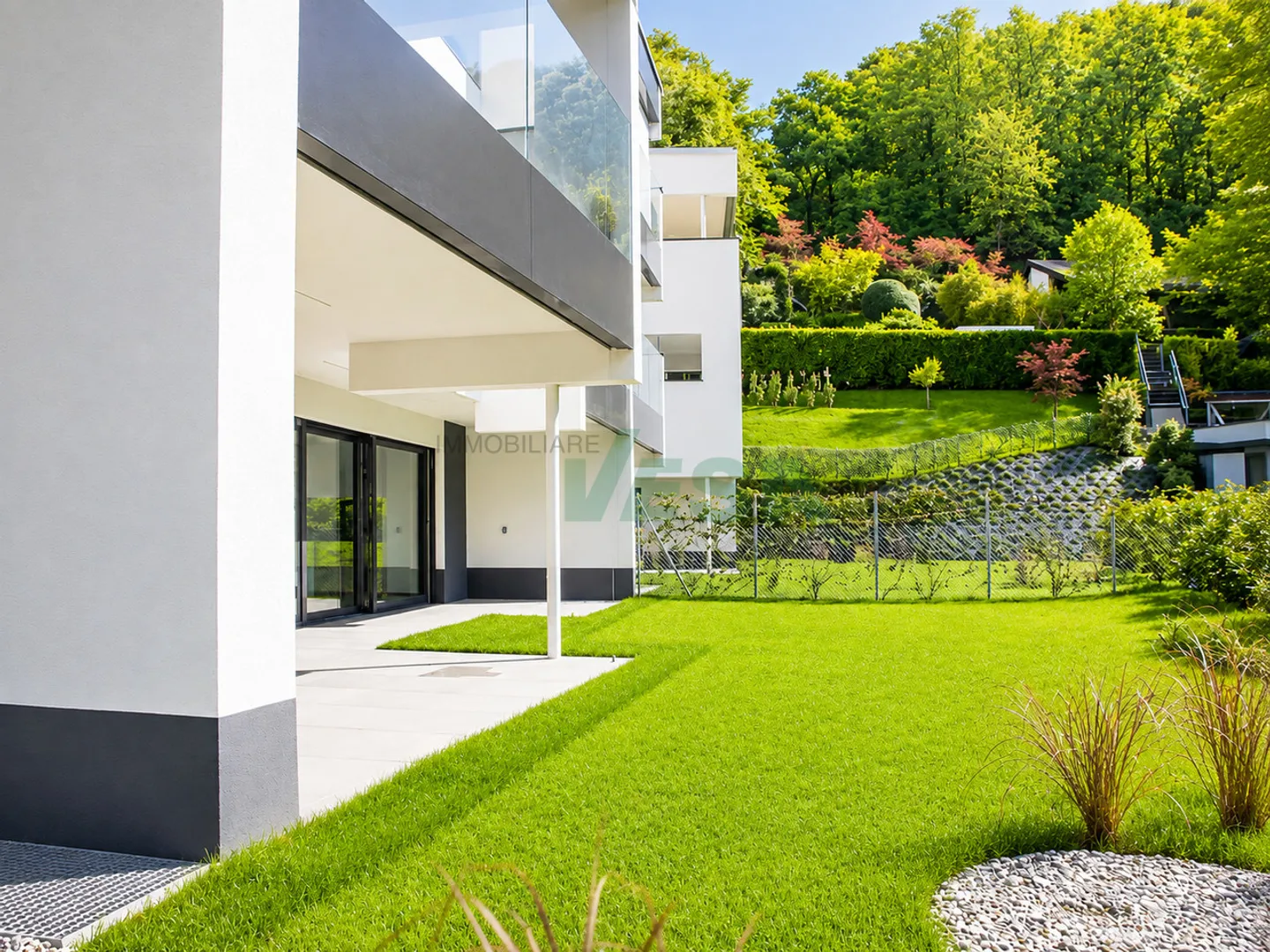 Modernes 4,5-Zimmer-Apartment mit schöner Terrasse und privatem Garten - Foto 9 von 11