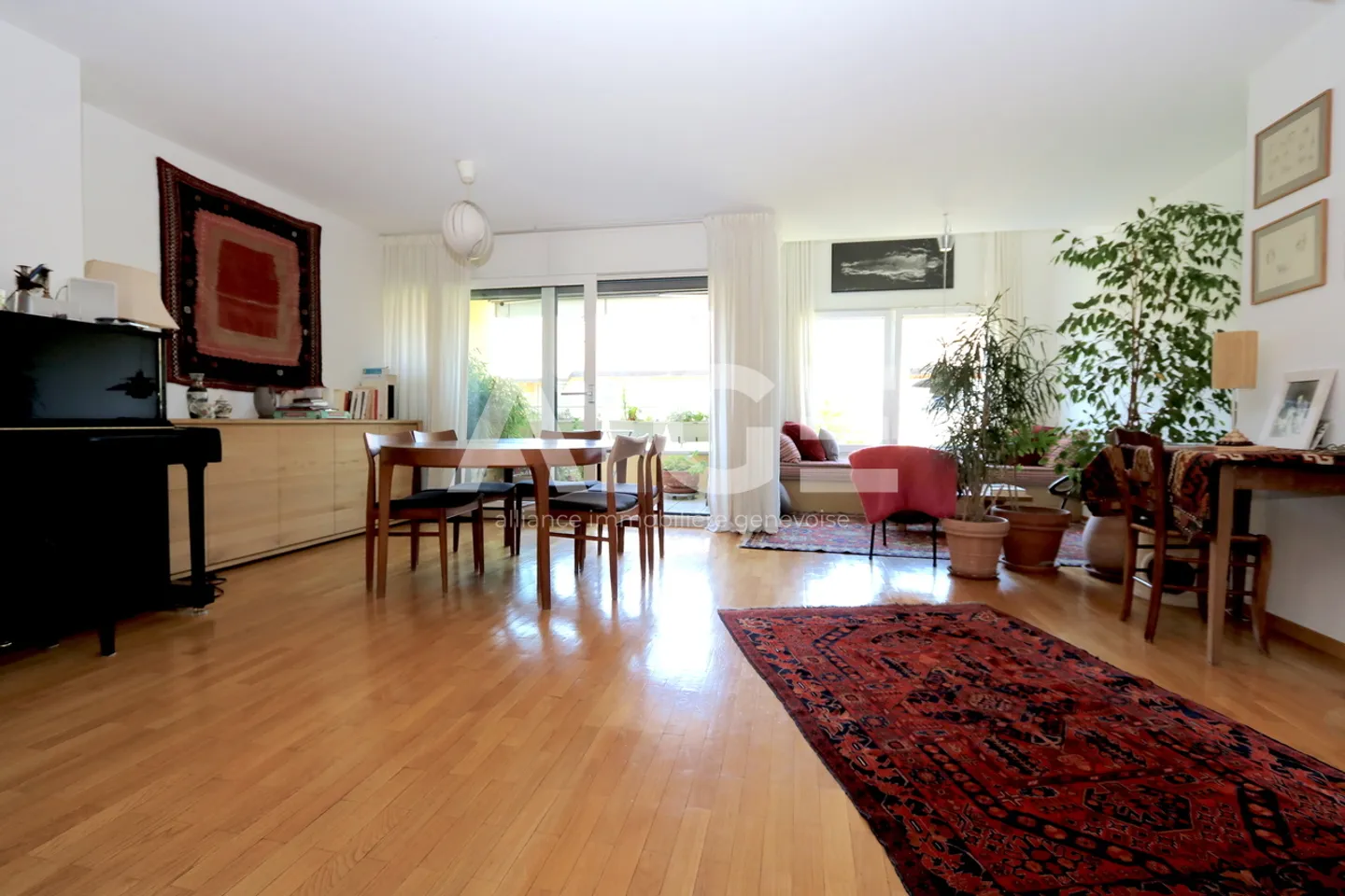 Beautiful duplex apartment in Confignon - Photo 8 of 13