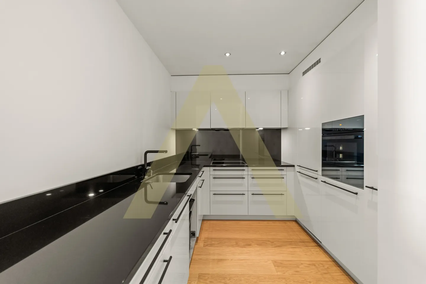 Bellissimo appartamento con vista mozzafiato - Foto 5 di 8