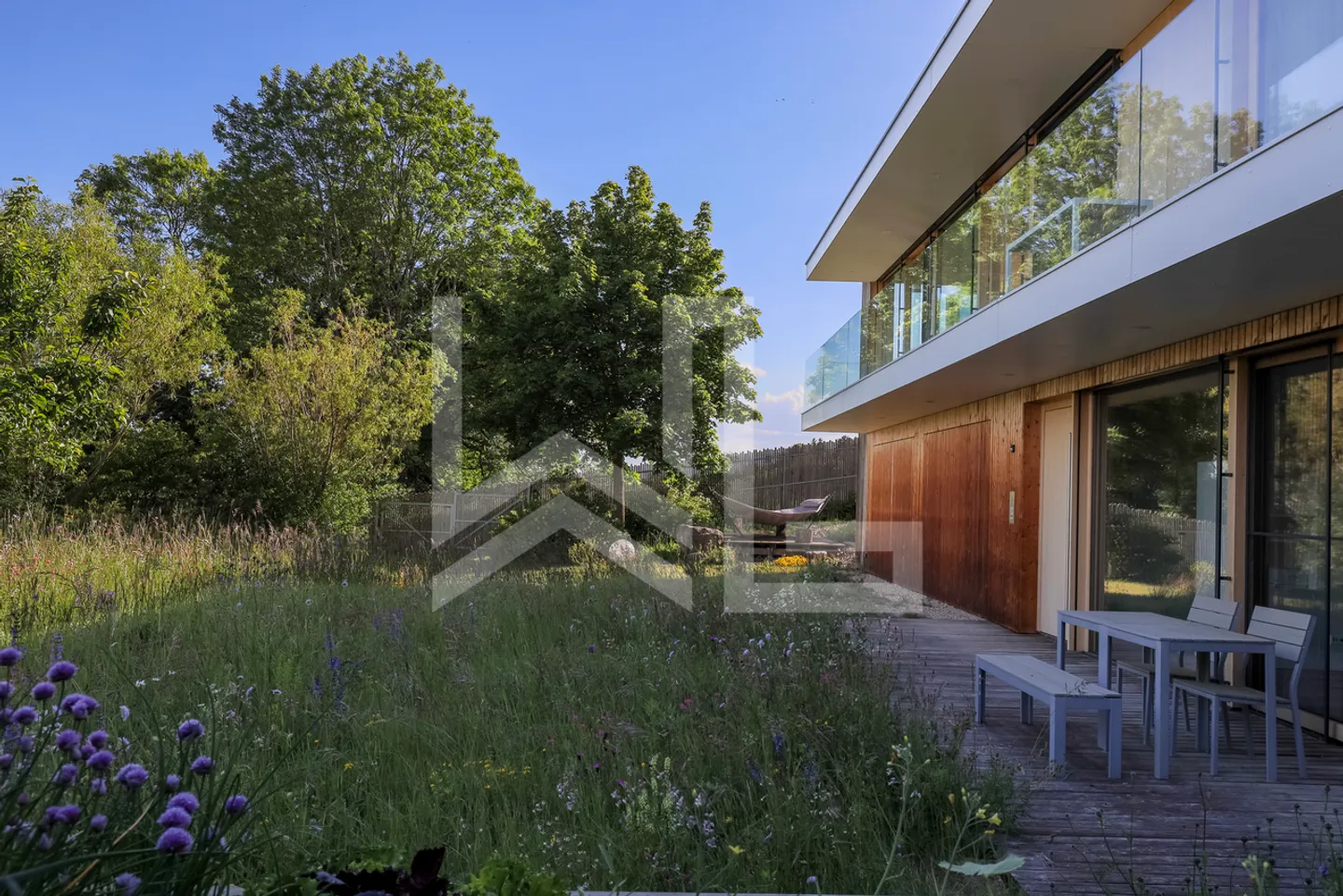 Minergie A+P Certified Villa - Photo 3 of 9