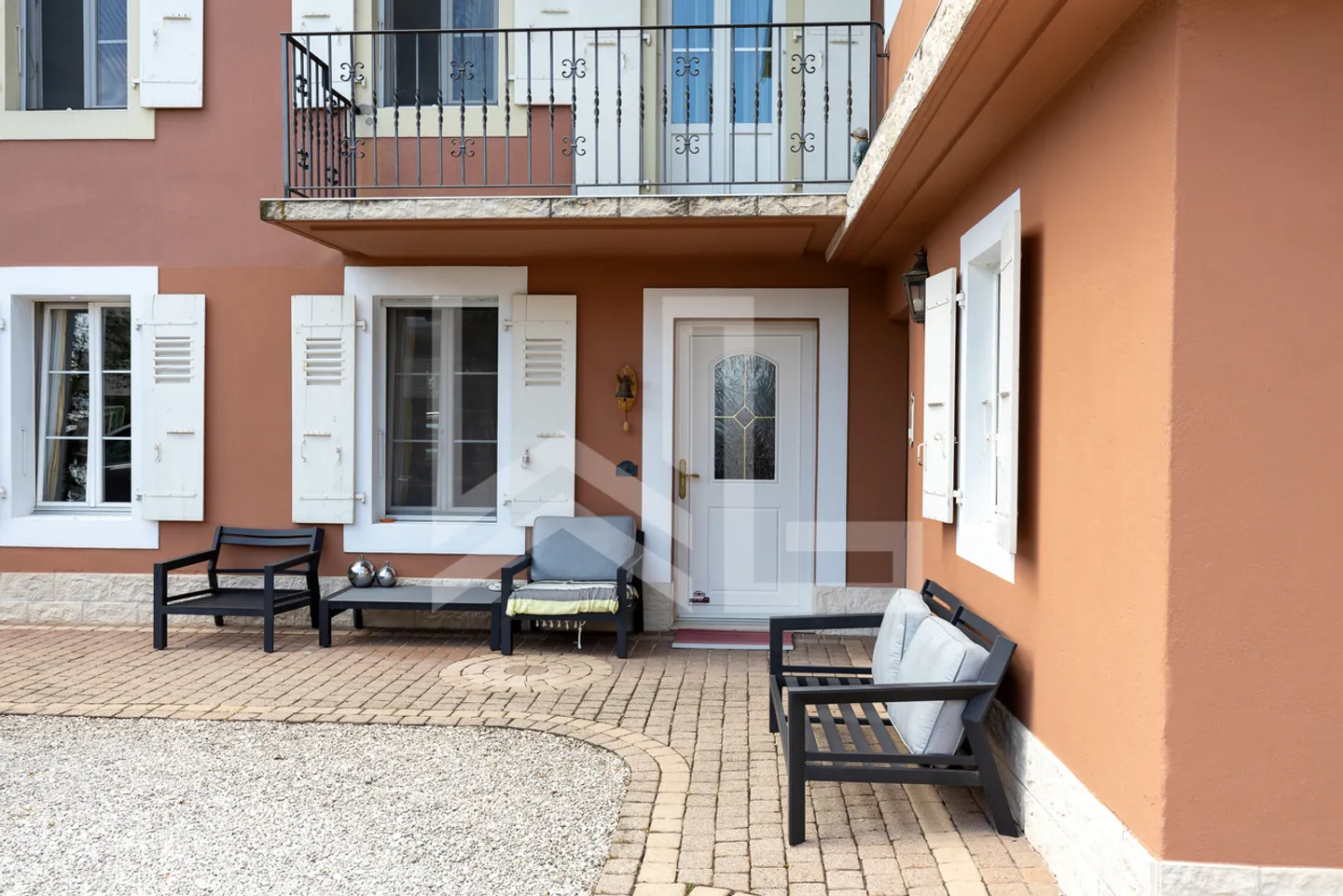 Superb character bastide on the heights of Nyon - Photo 3 of 13