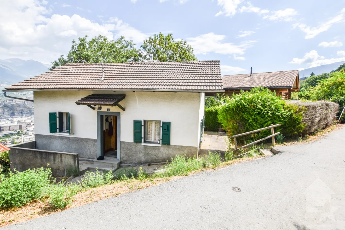 Small house to renovate - Photo 1 of 10