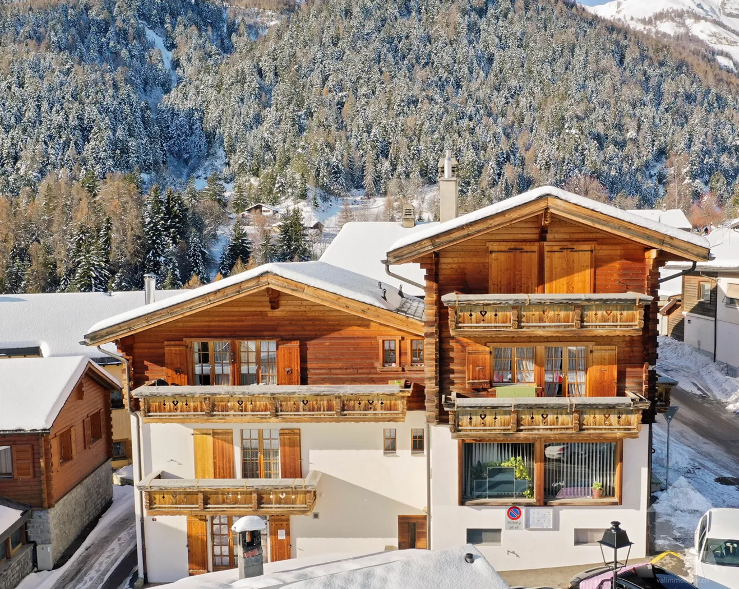 4.5-room apartment in the center of the resort with a beautiful view - Photo 1 of 13