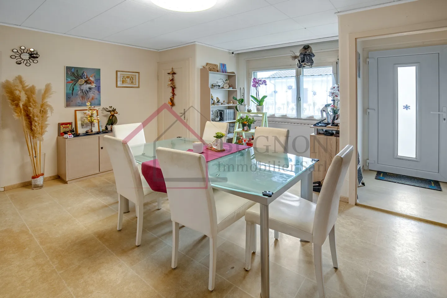 Villa individuelle familiale avec terrasse, piscine et fort potentiel - Photo 5 sur 13