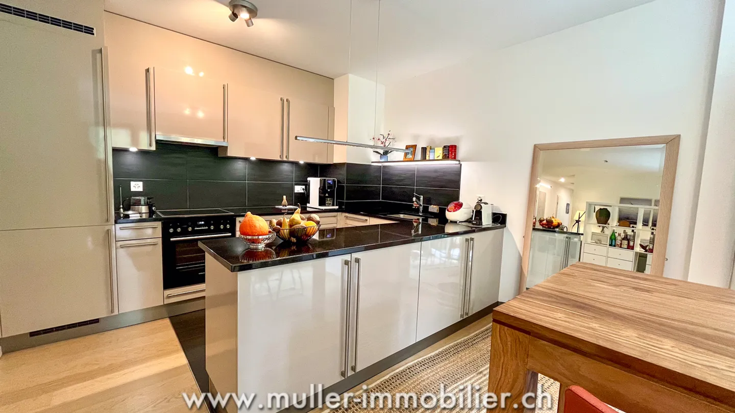 Bel appartement moderne dans un écrin de verdure - Photo 6 sur 12