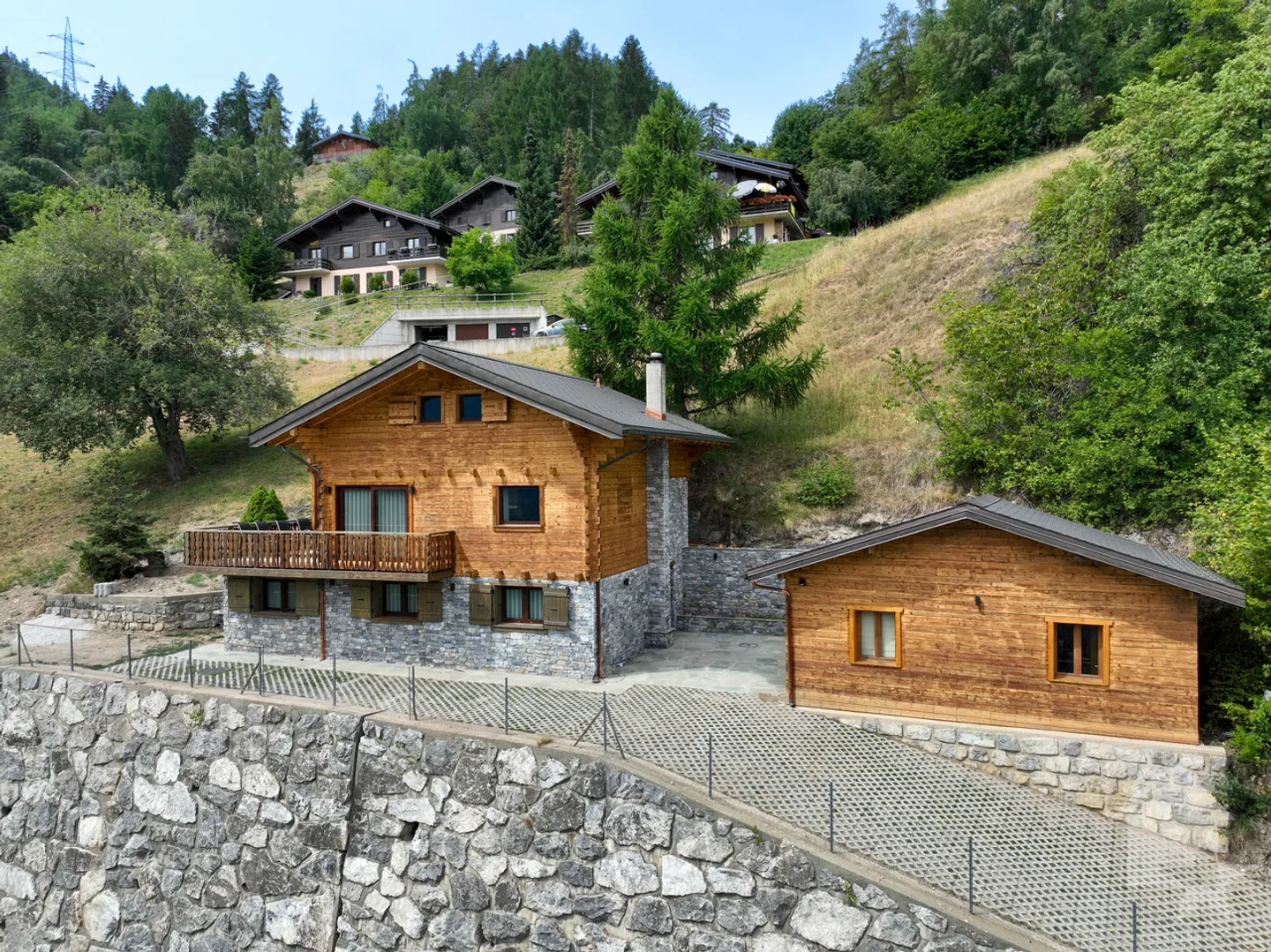 Magnifique chalet de caractère entièrement rénové - Photo 1 of 13