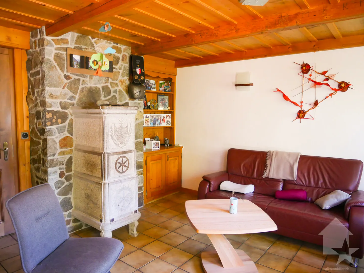 Large family home with enormous potential in La Rosière - Photo 4 of 13