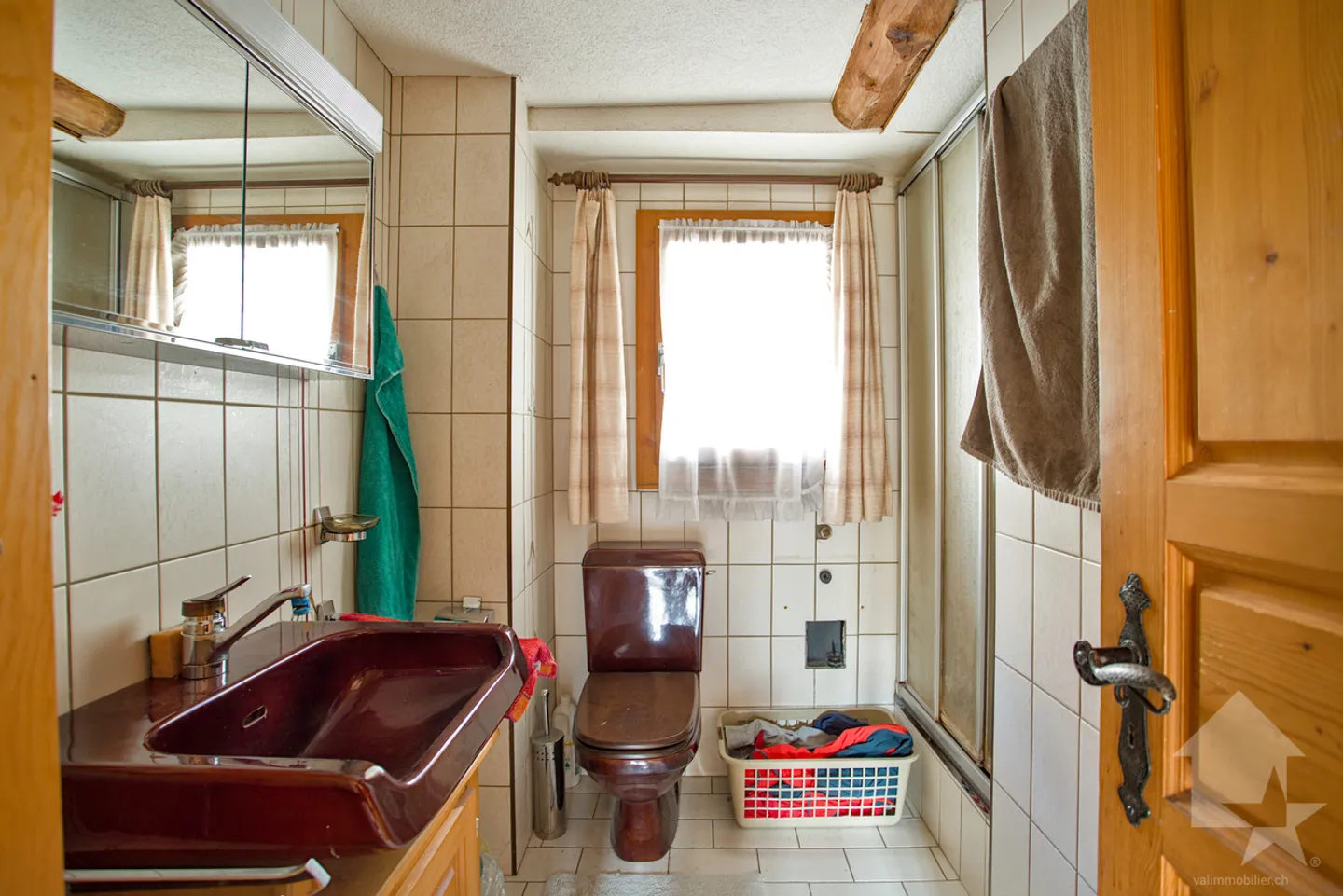 Chalet with 5.5 rooms with character, 180 m2, sunny location - Photo 11 of 13