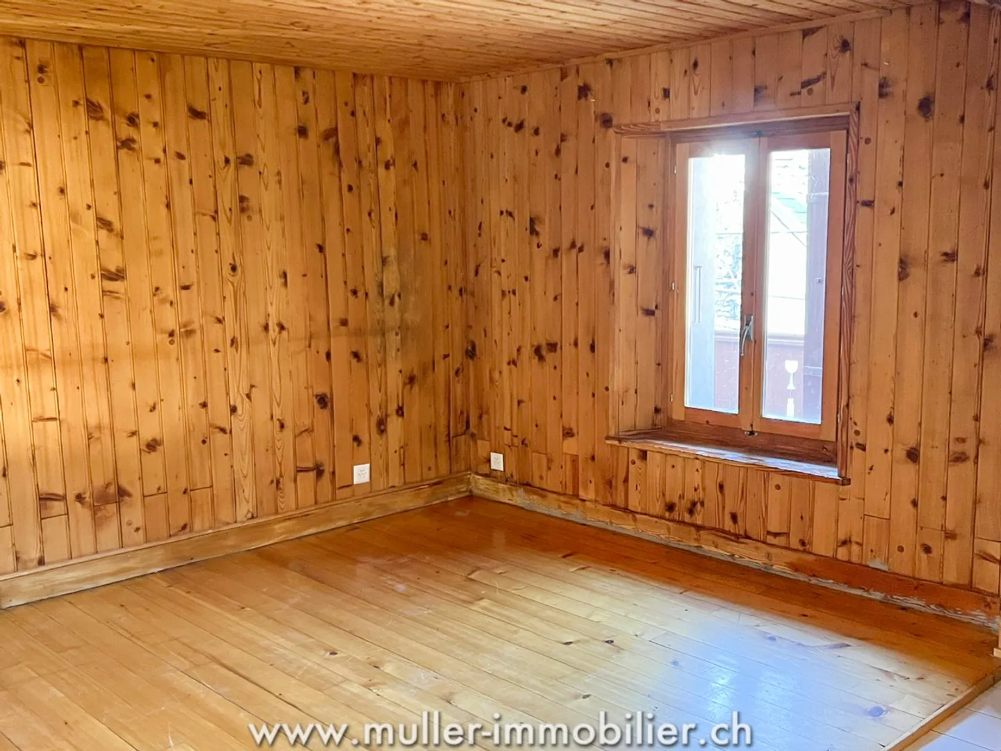 Authentic village house with workshop in the heart of the village - Photo 6 of 13