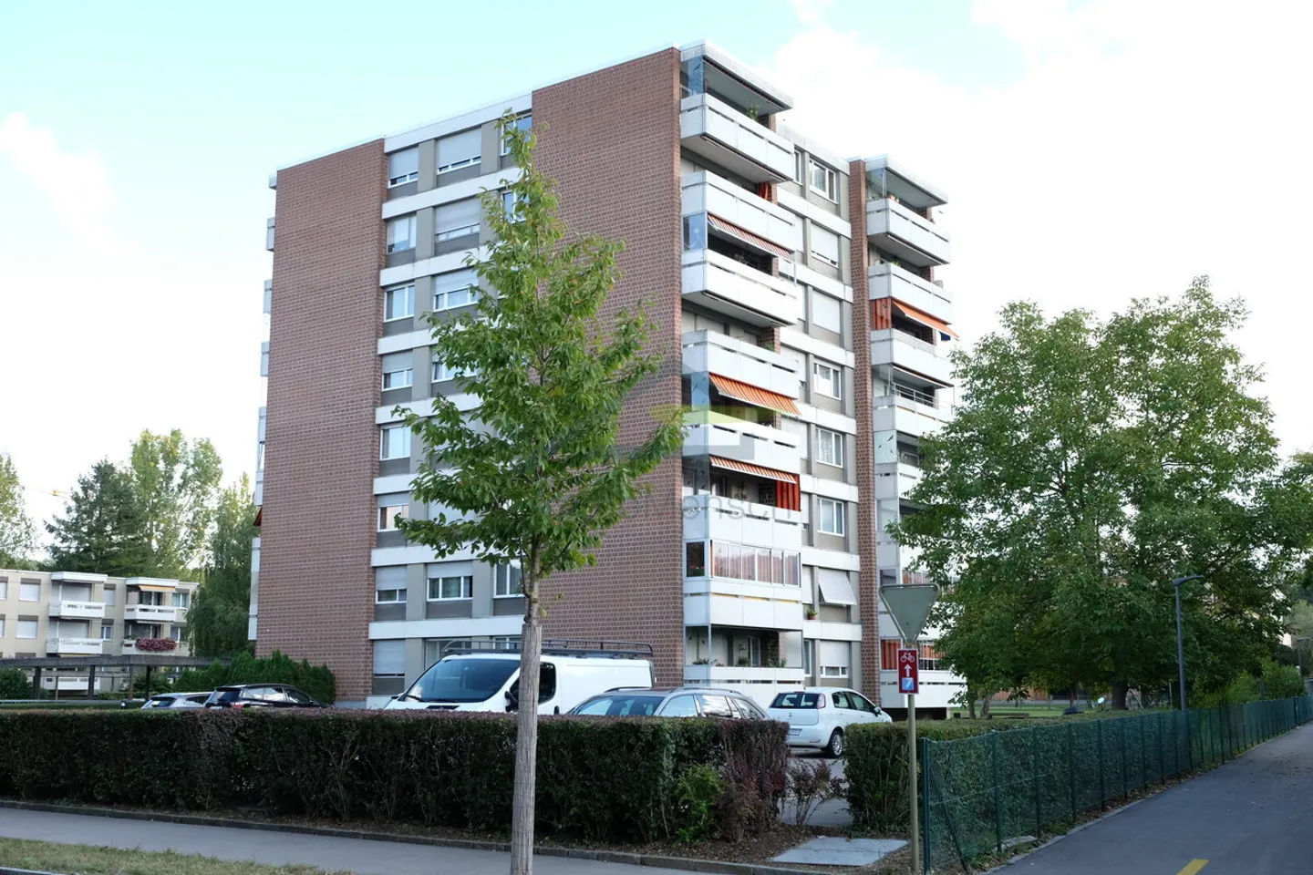 appartement spacieux et lumineux de 6,5 pièces au dernier étage avec vue dégagée - Photo 2 sur 13