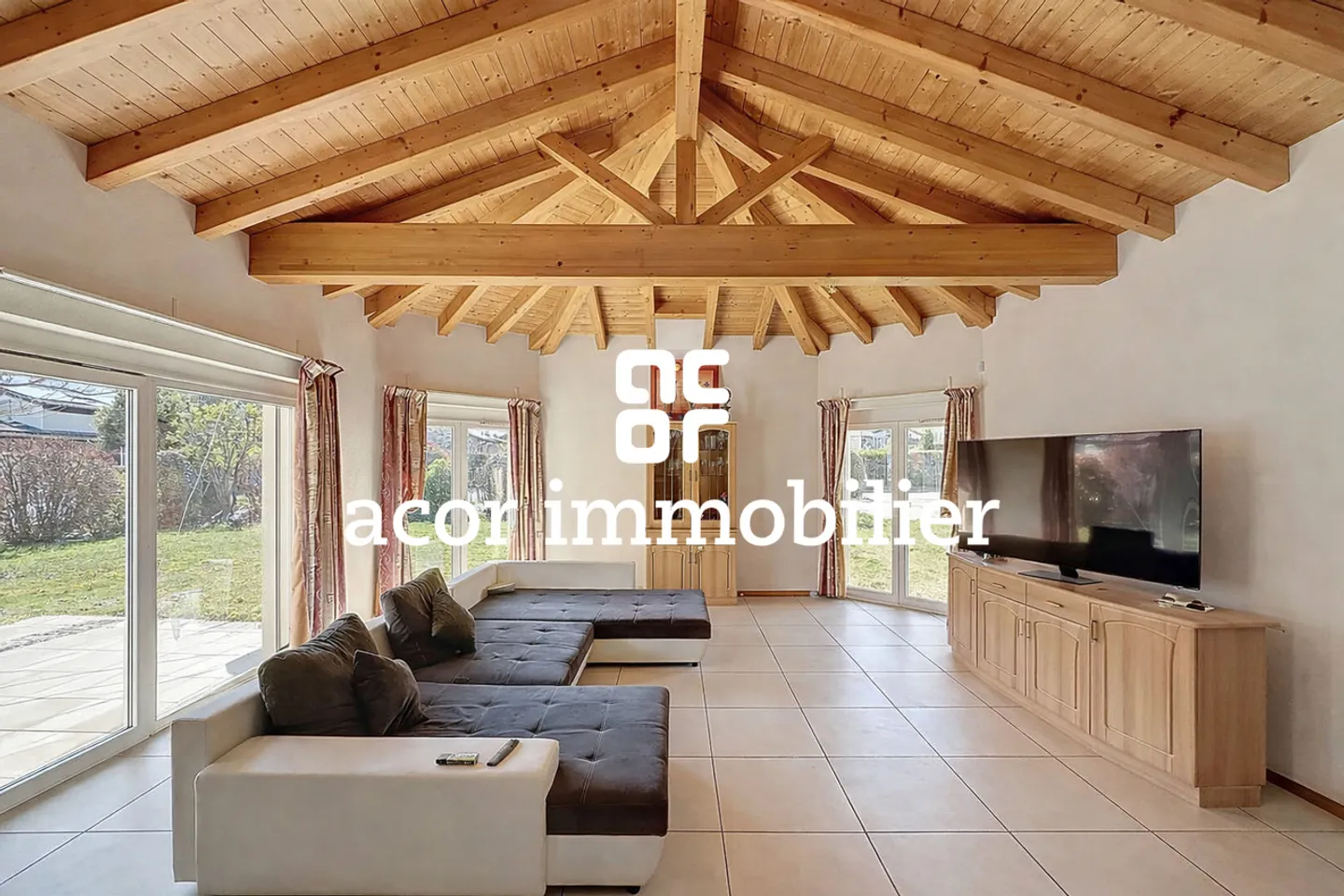 Spaziosa villa familiare 5,5 locali con giardino e seminterrato - Foto 2 di 6