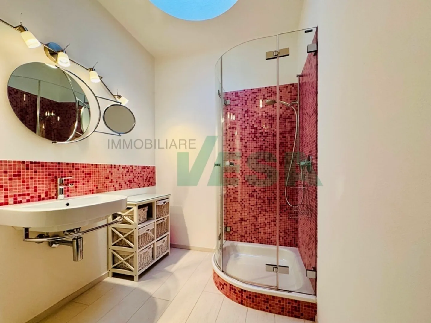 Appartement Élégant avec Vue sur le Lac - Photo 6 sur 13