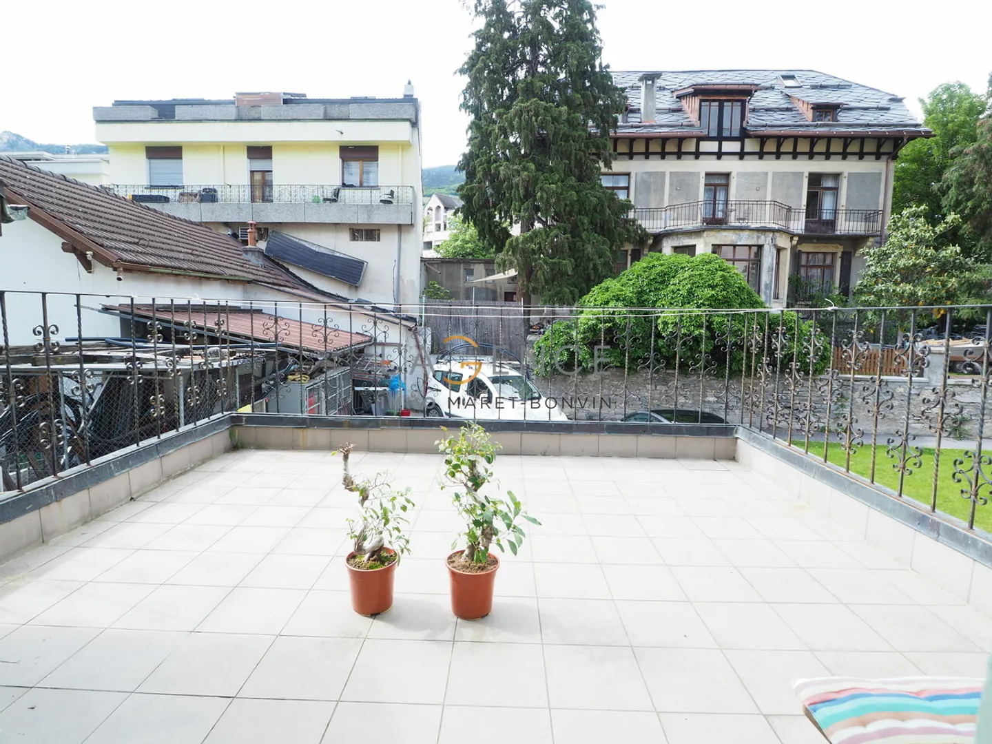 Residential building in the city center! - Photo 6 of 6