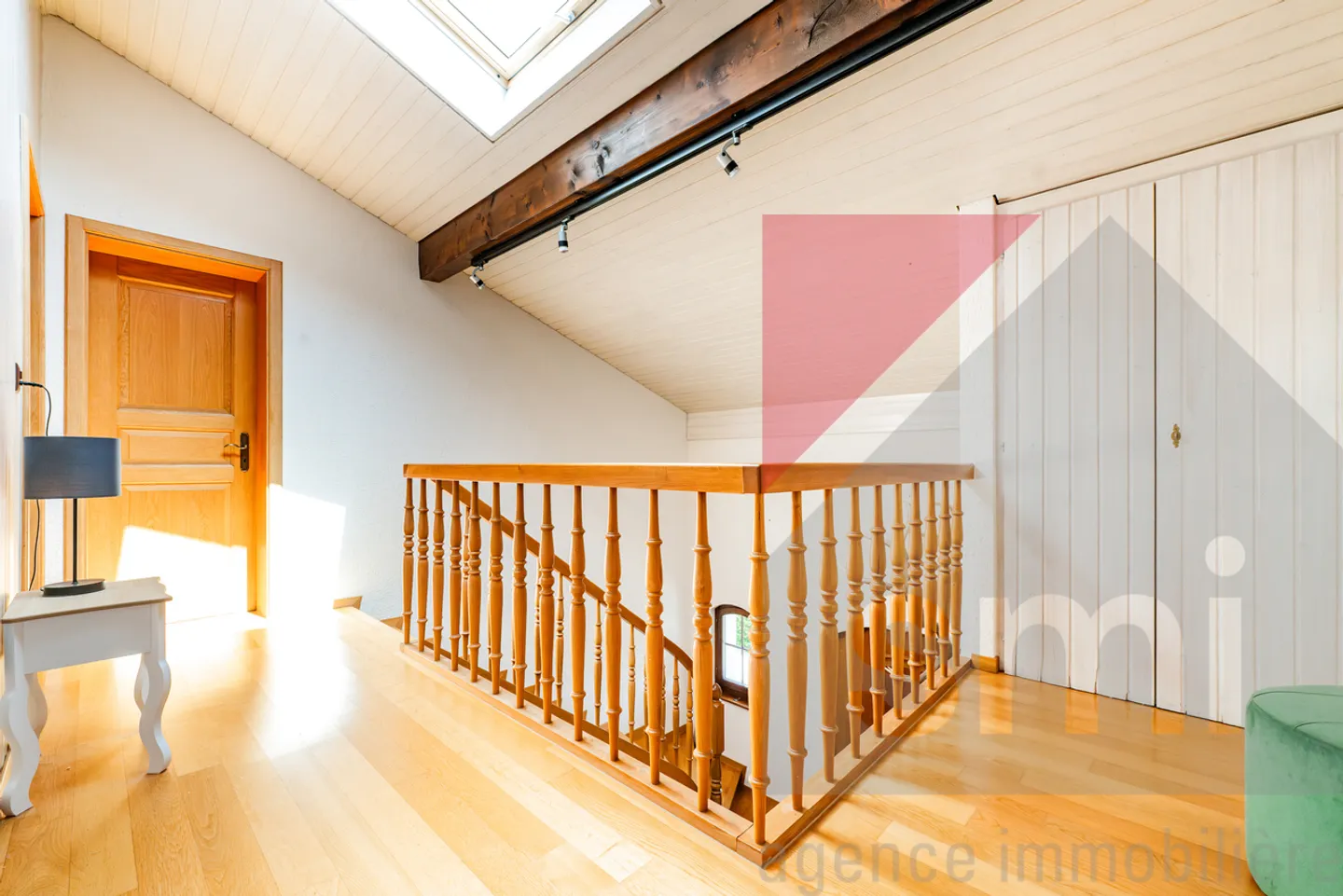 Bequeme Villa mit unabhängigem Studio, Grundstück von 1055m2 - Foto 9 von 13