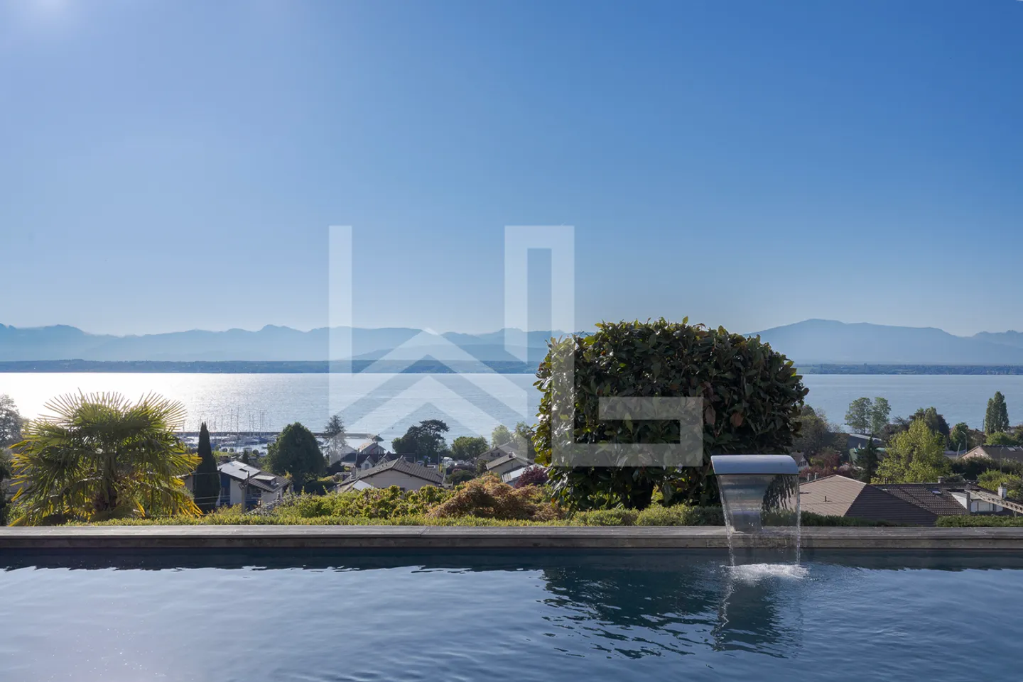 Propriété contemporaine d'exception - Vue panoramique lac - Photo 9 sur 13