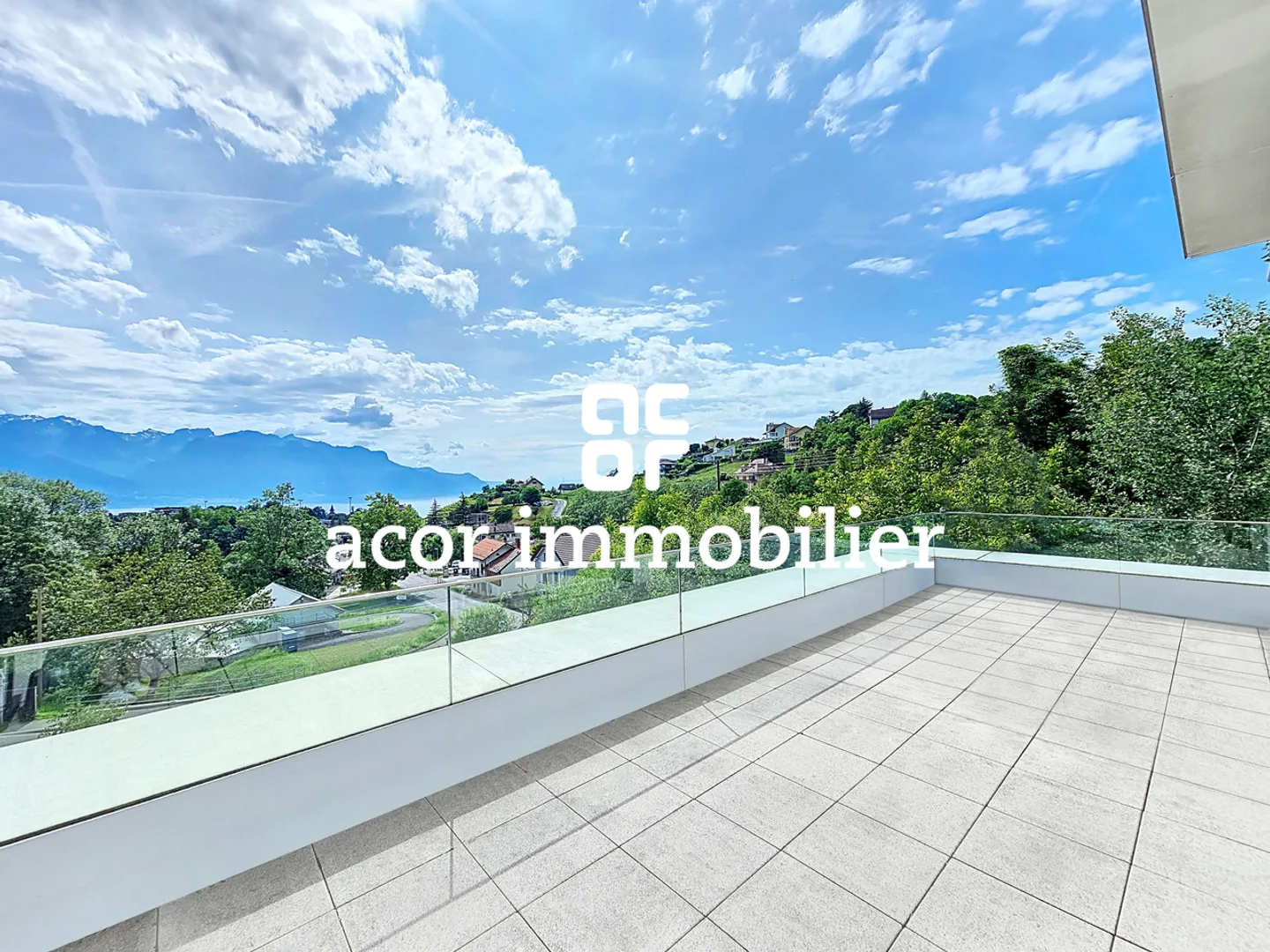 Appartamento attico duplex di 5½ con vista mozzafiato - Foto 5 di 9