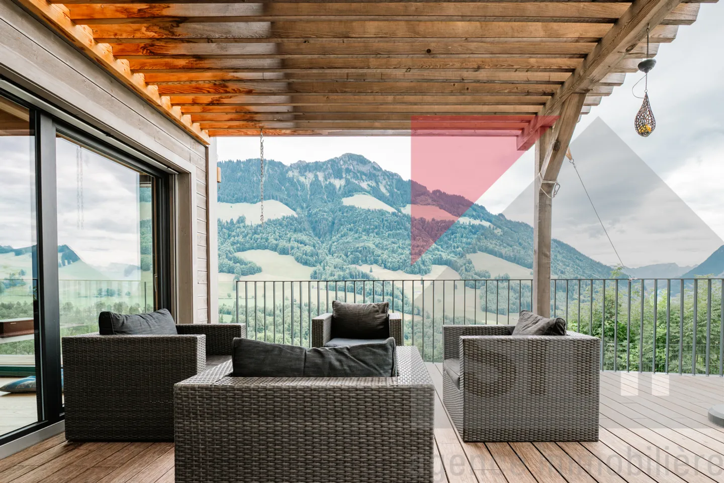 The charm of wood, the demands of contemporary living in Châtel-sur-Montsalvens - Photo 8 of 13