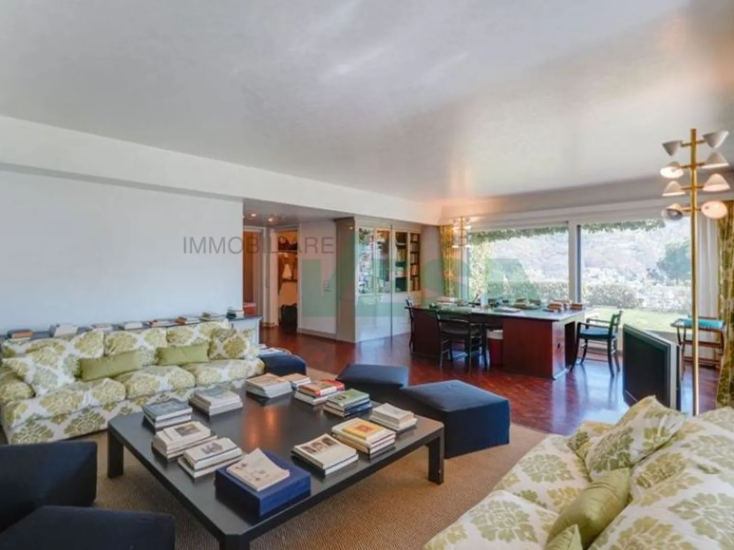 Splendido attico 6,5 locali con fantastica vista lago e bel giardino - Photo 4 of 11