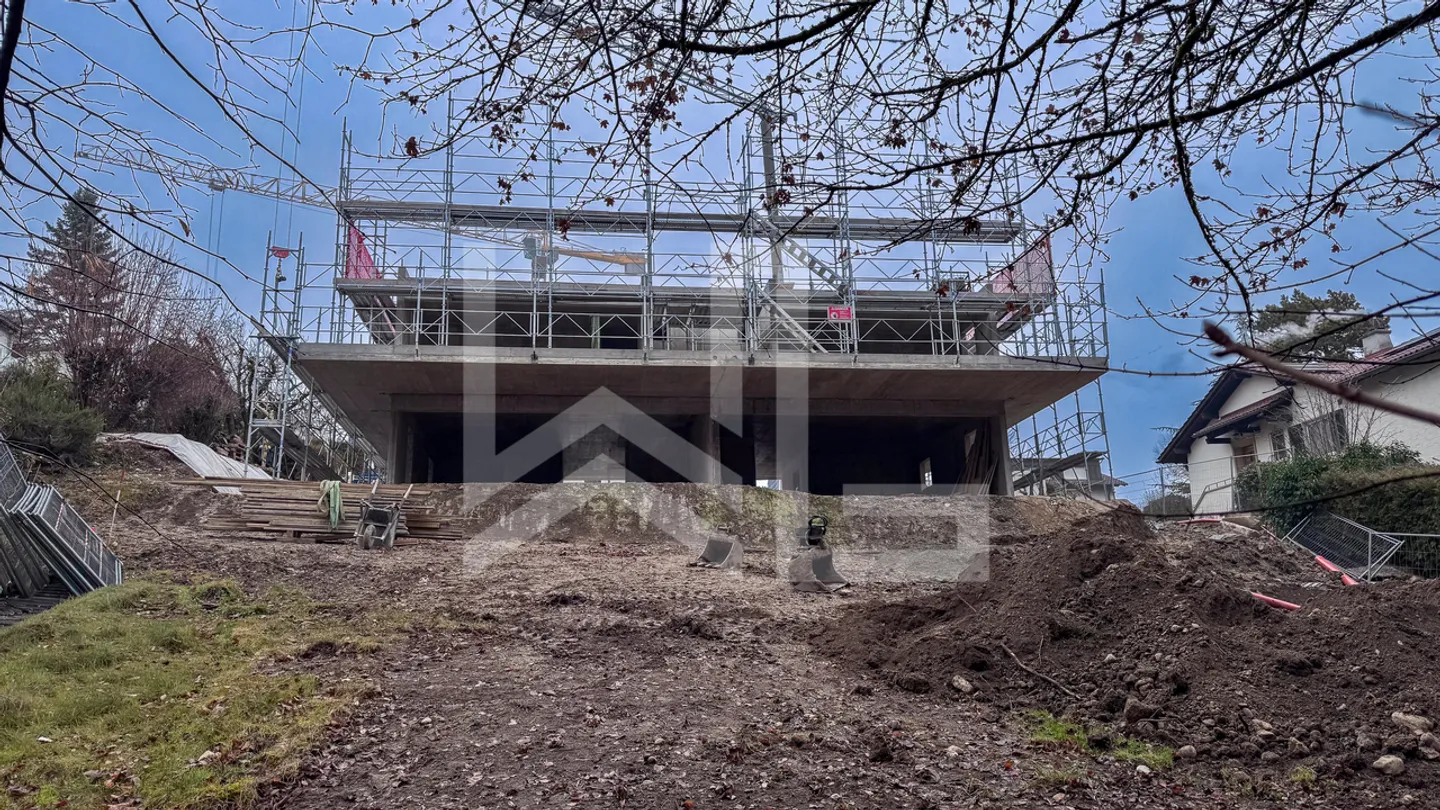 Villa just steps from the lake and city center - Luxury - Photo 1 of 5